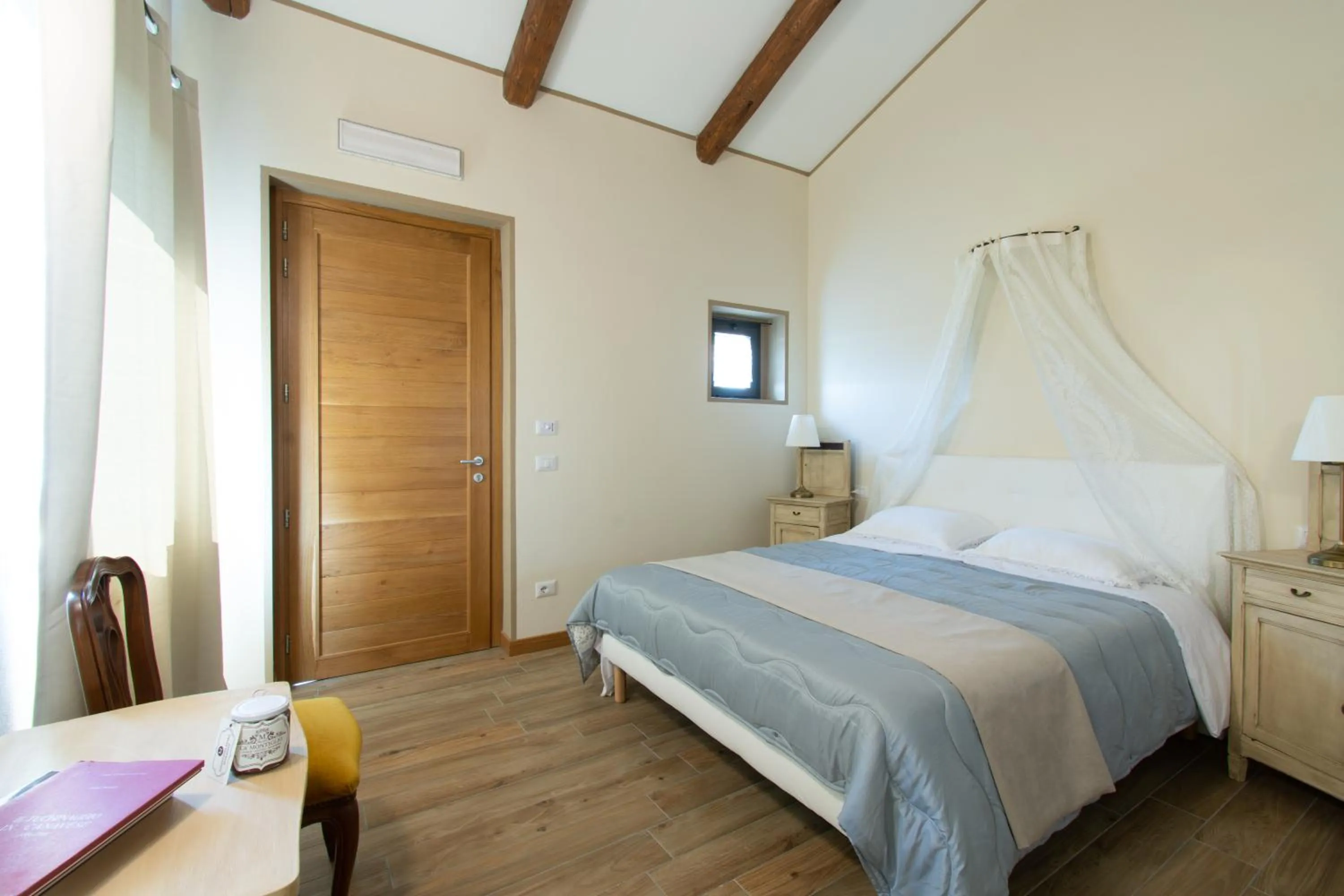 Photo of the whole room, Bed in Ca Montiglio