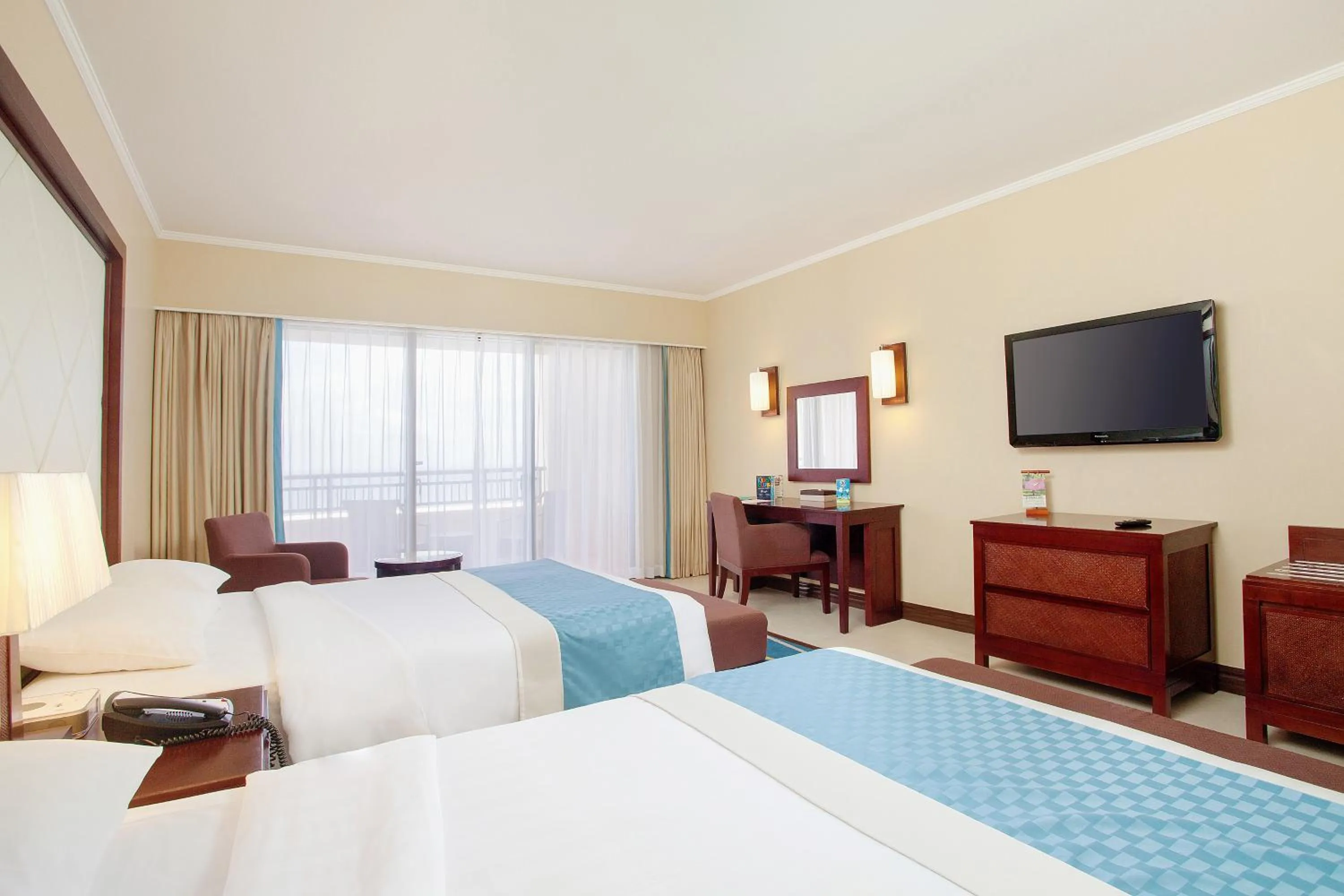 TV and multimedia, Bed in Pacific Islands Club Guam