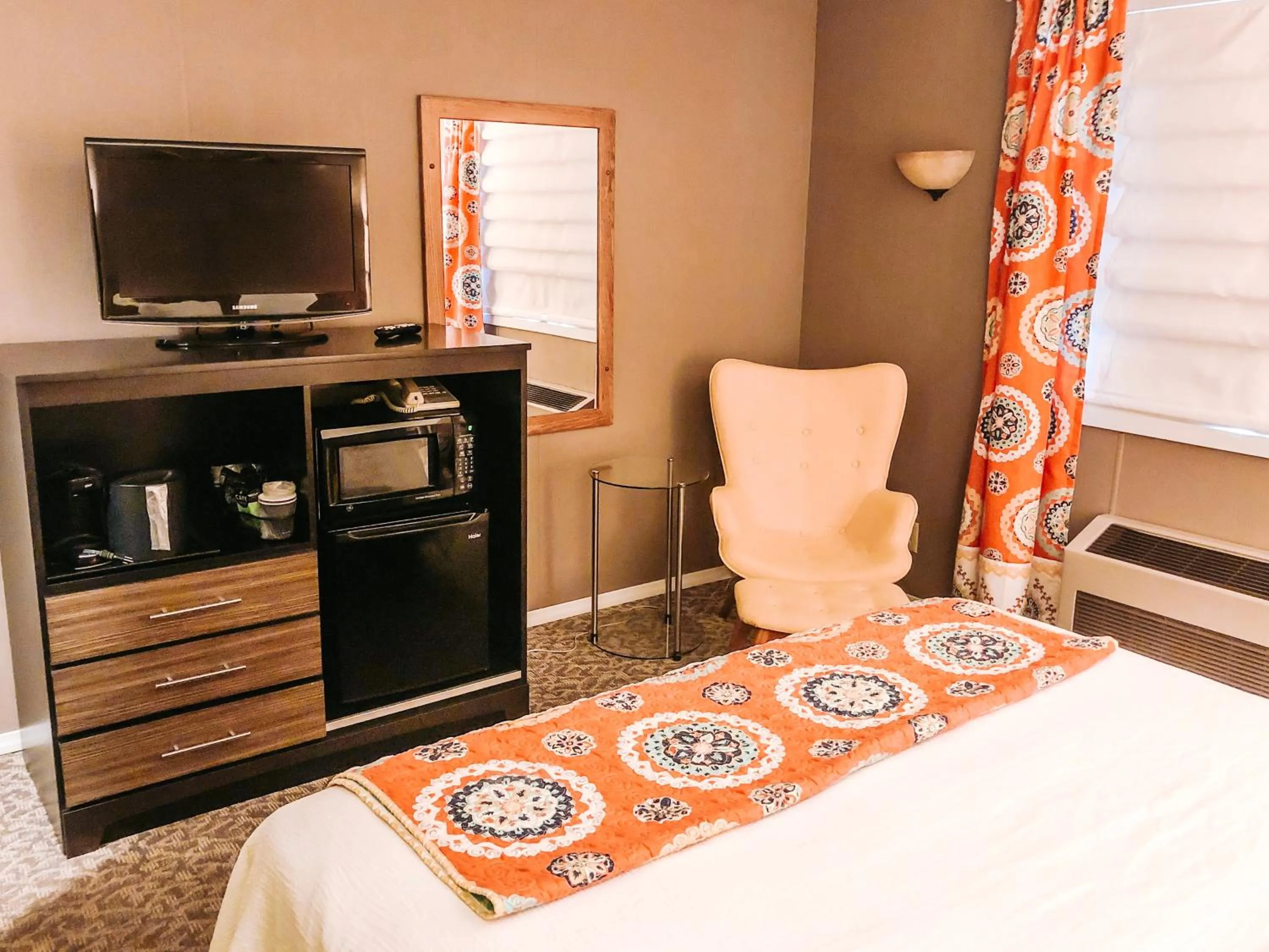 Bed in Bavarian Inn, Black Hills