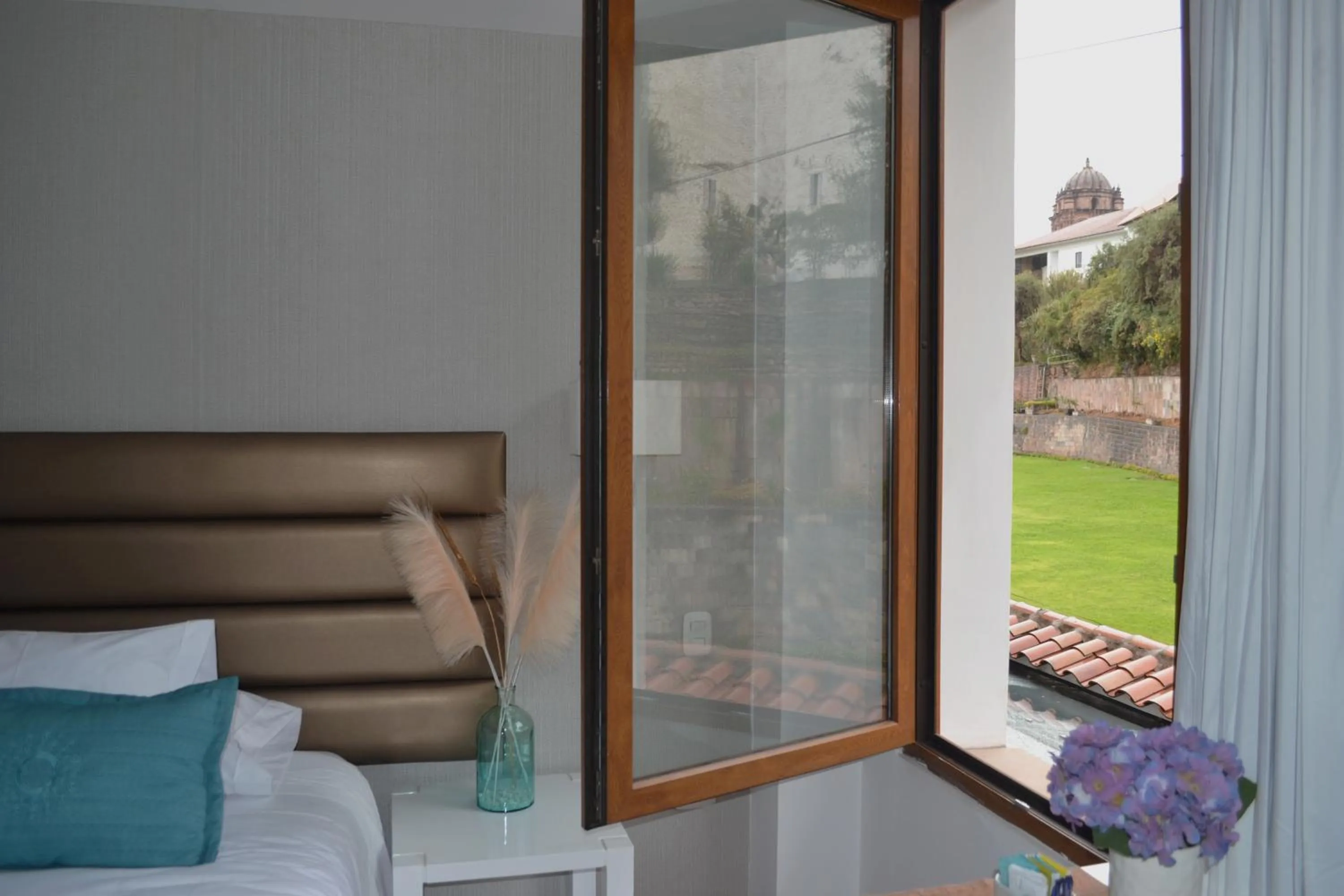 Garden view, Bed in Katari Apart Hotel at Qorikancha