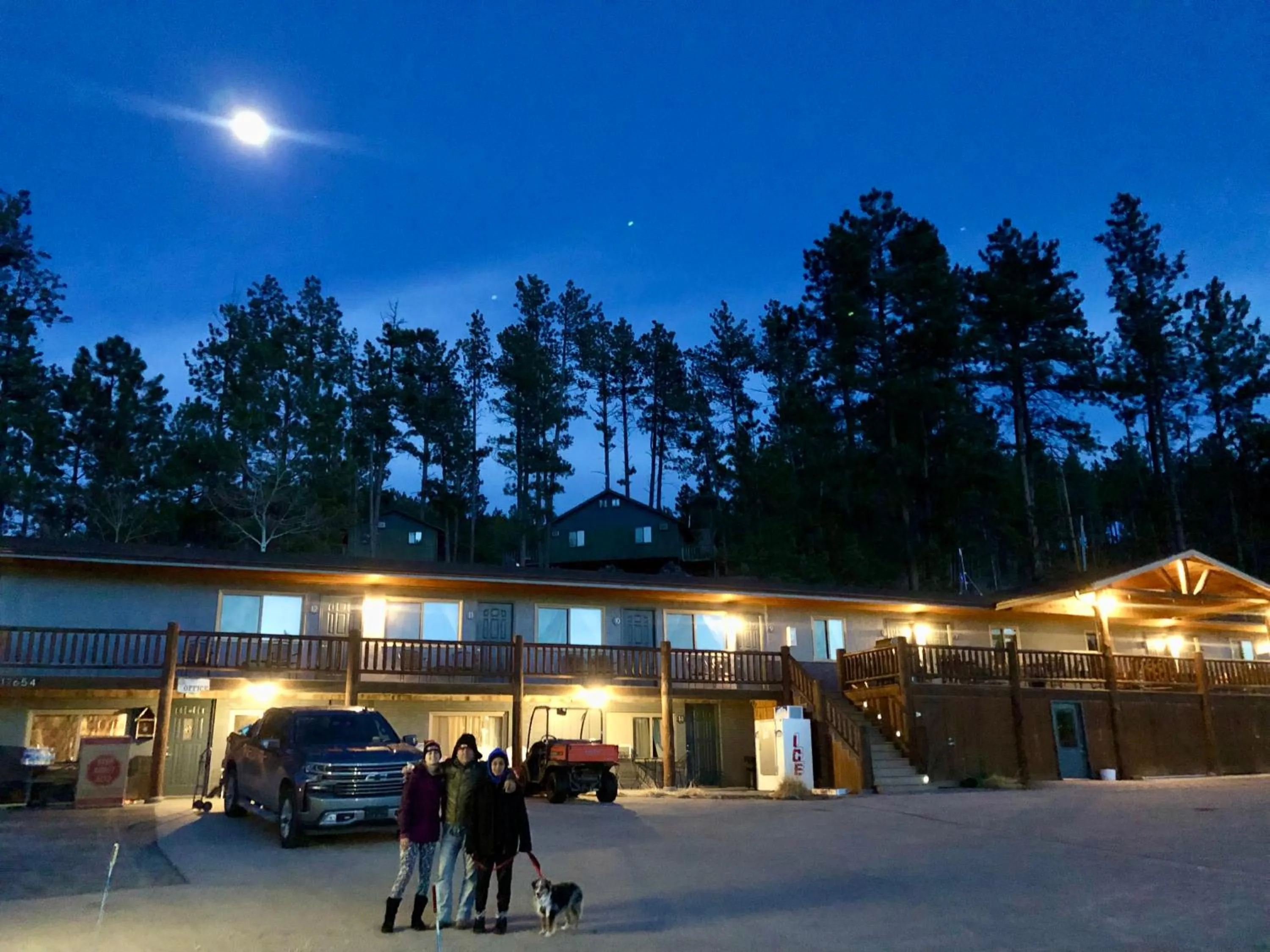 Property building in Mountain View Lodge & Cabins