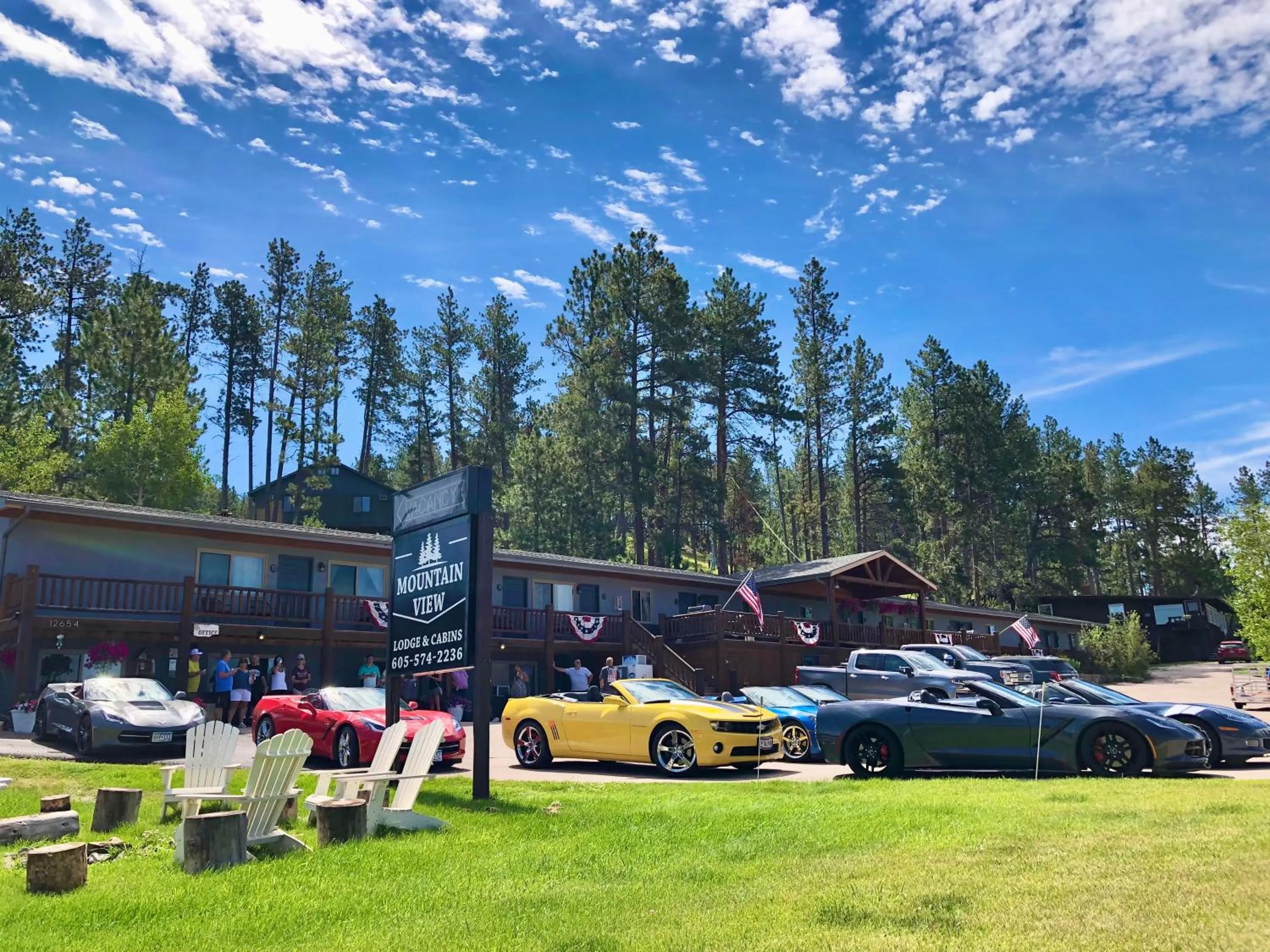 Property building in Mountain View Lodge & Cabins