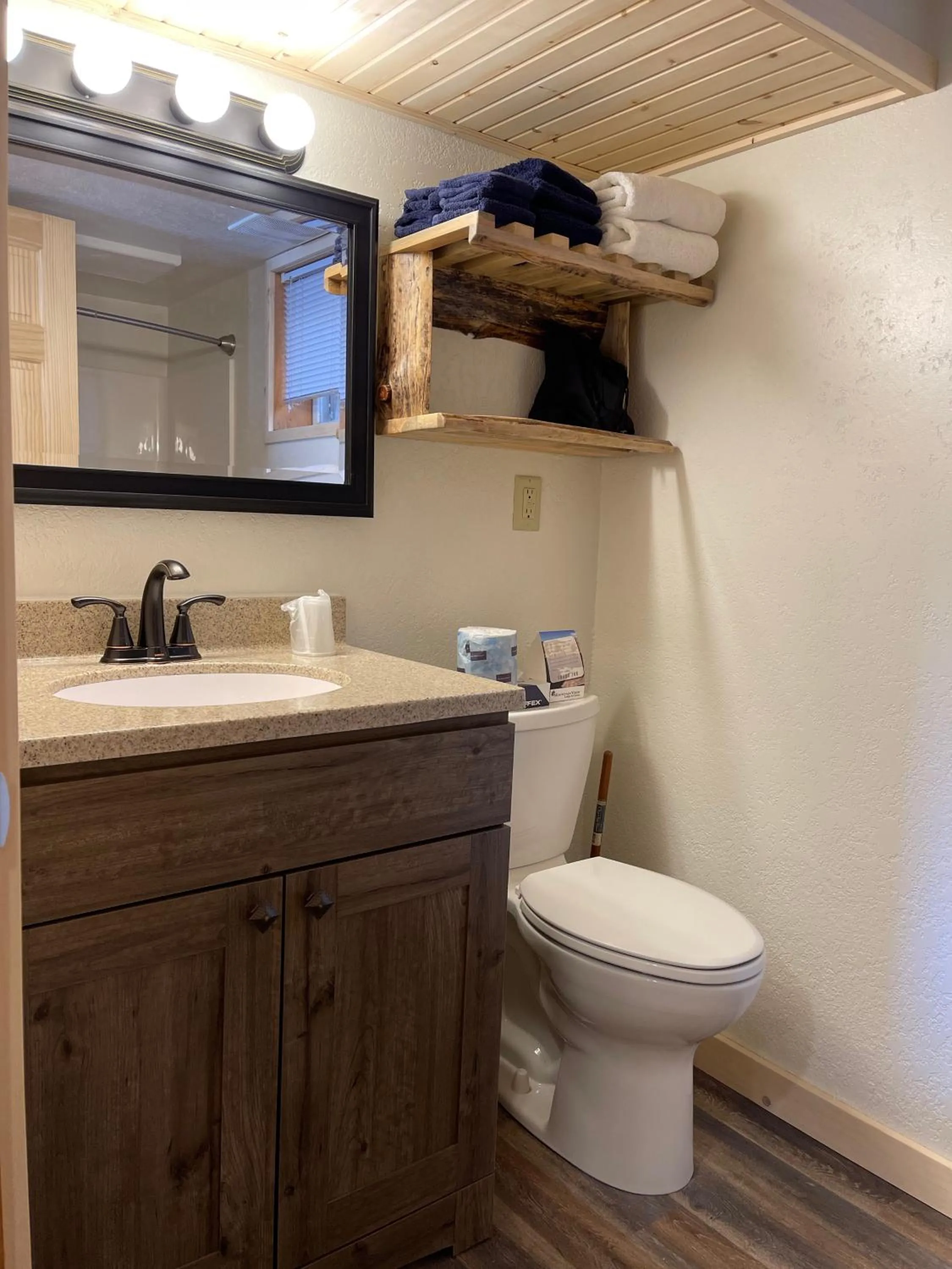 Mountain View Lodge & Cabins