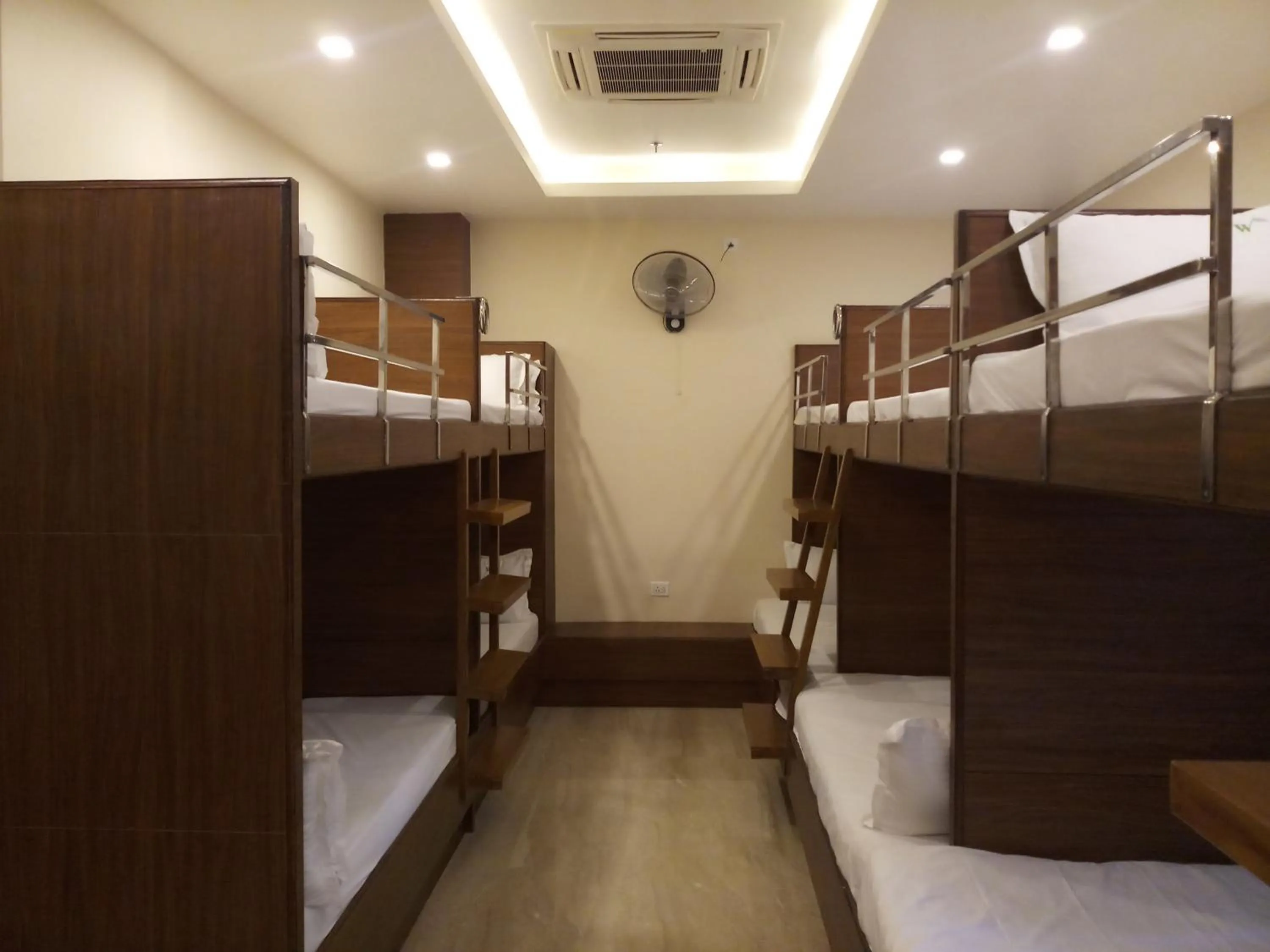 bunk bed, Bed in Hotel White Boutique