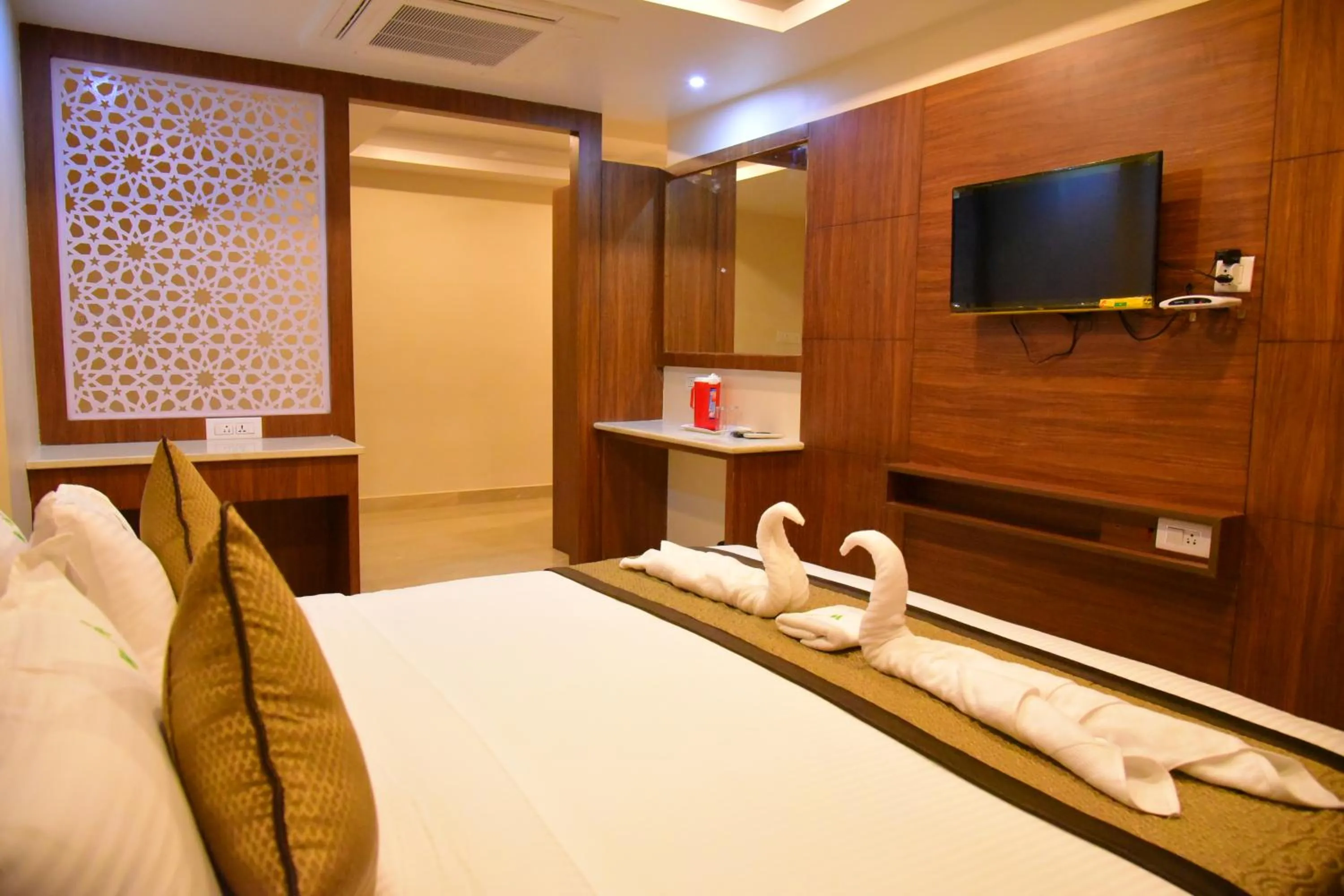 TV and multimedia, Bed in Hotel White Boutique