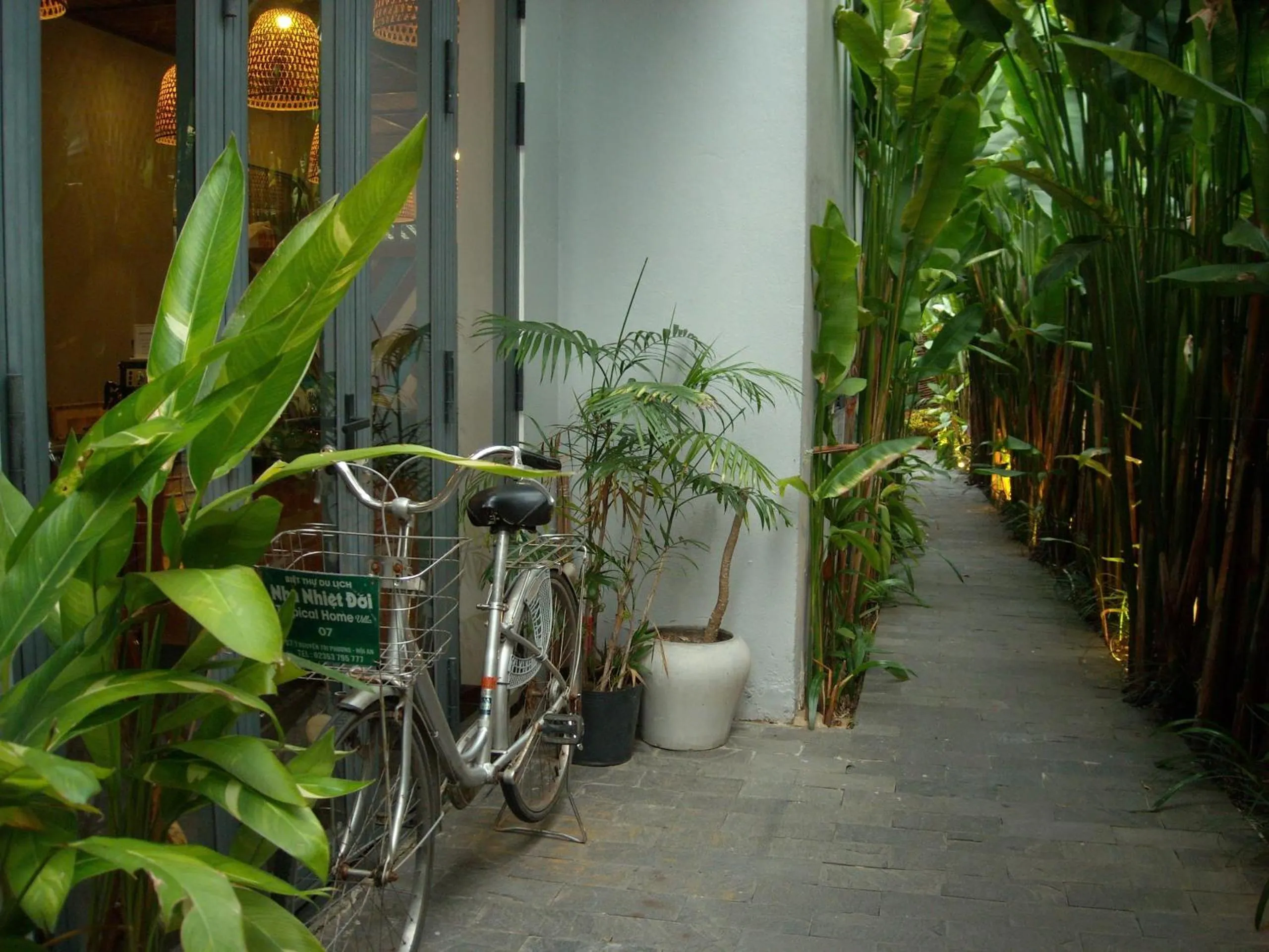 Garden in Tropical Home Villa