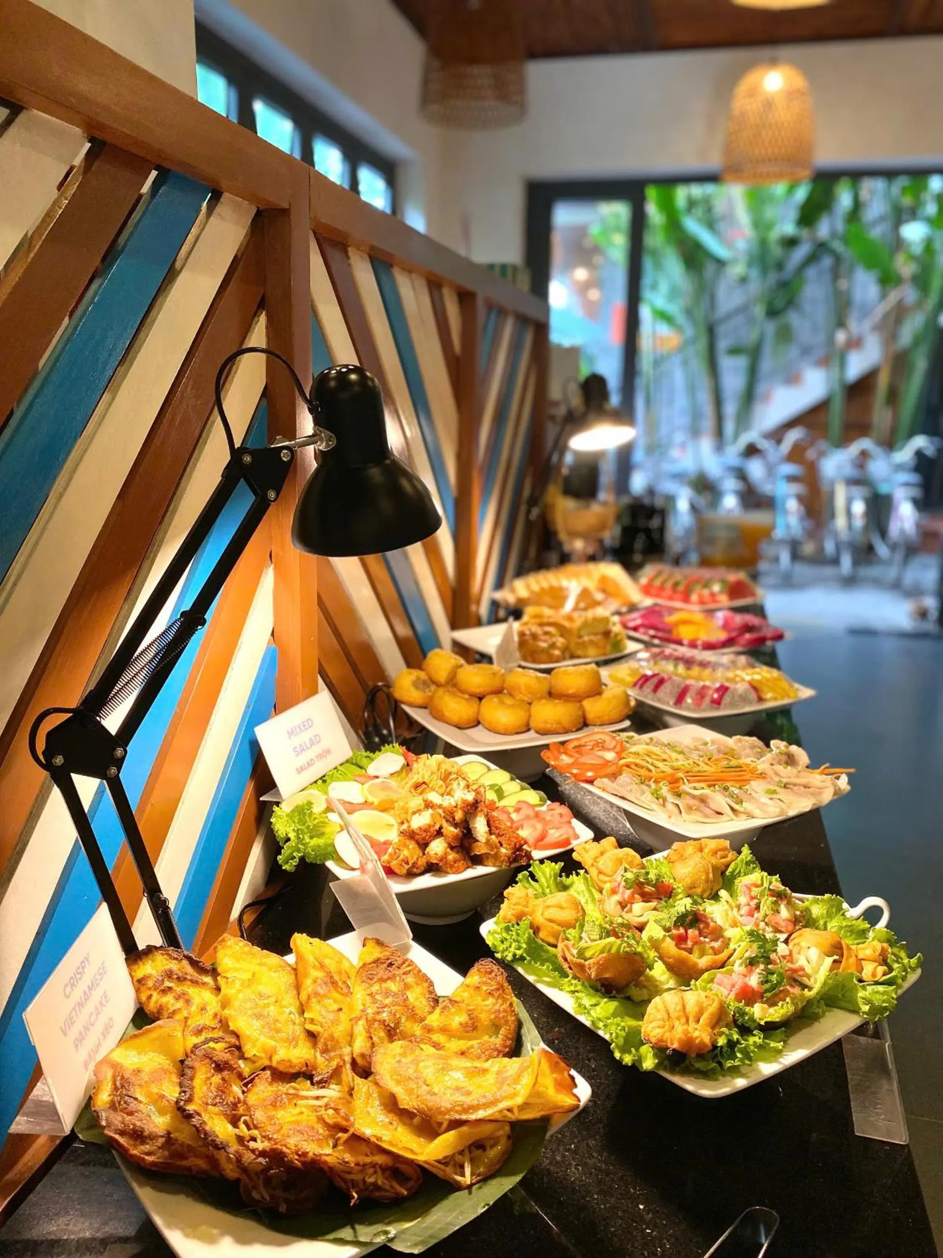 Restaurant/places to eat in Tropical Home Villa