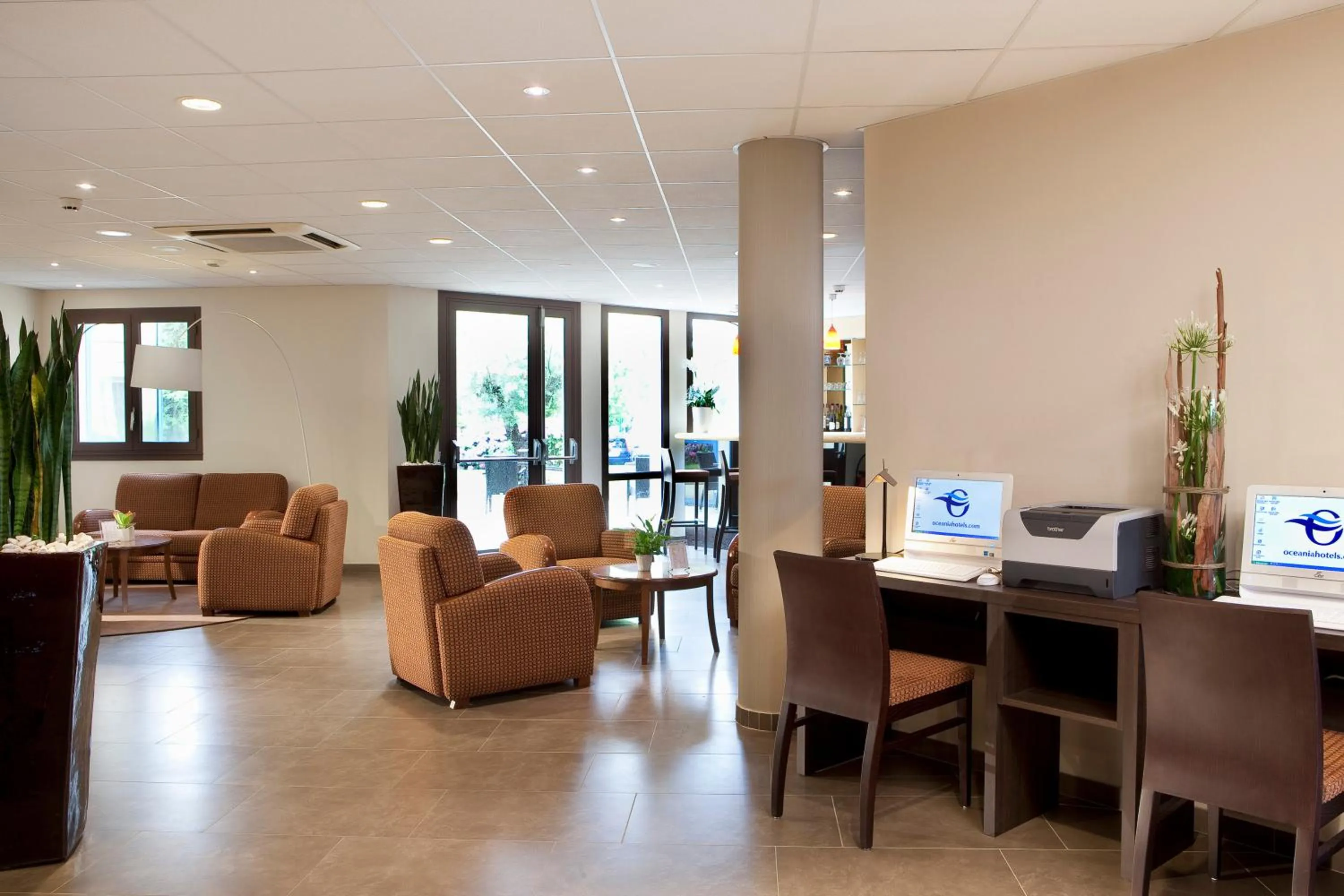 Lobby or reception in Escale Oceania Nantes Aéroport