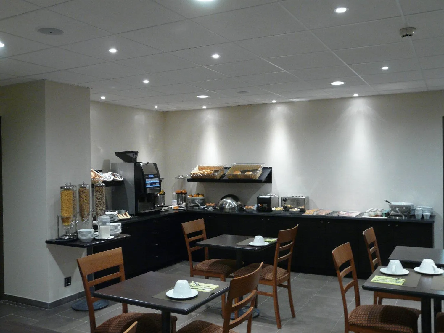 Restaurant/places to eat in Escale Oceania Nantes Aéroport