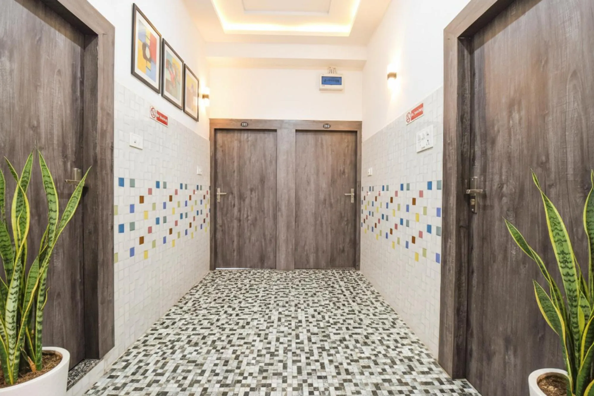 Lobby or reception in FabHotel Soni Palace