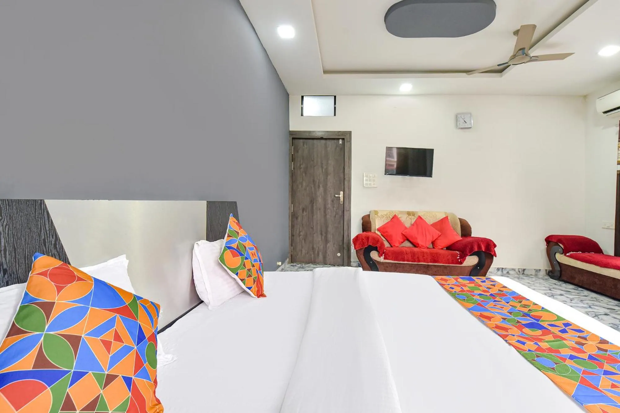 Bed in FabHotel Soni Palace