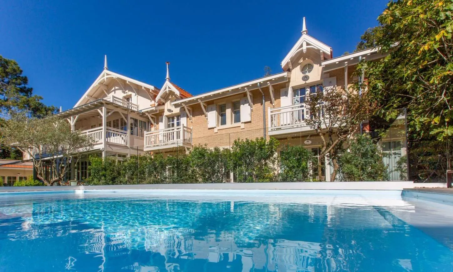 Property building in La Villa du Moulleau