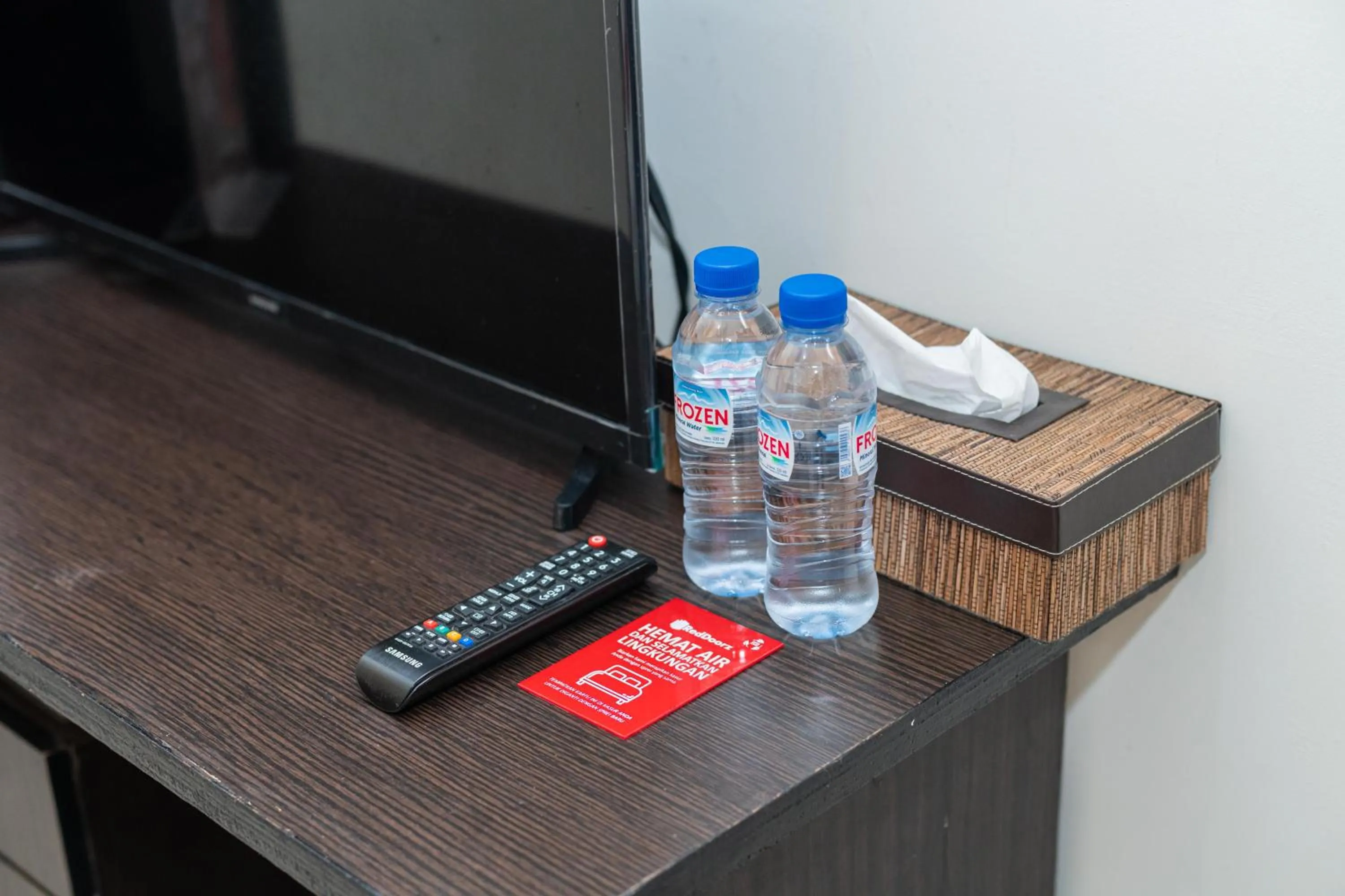 Bedroom in RedDoorz Syariah near Marvel City Mall 2