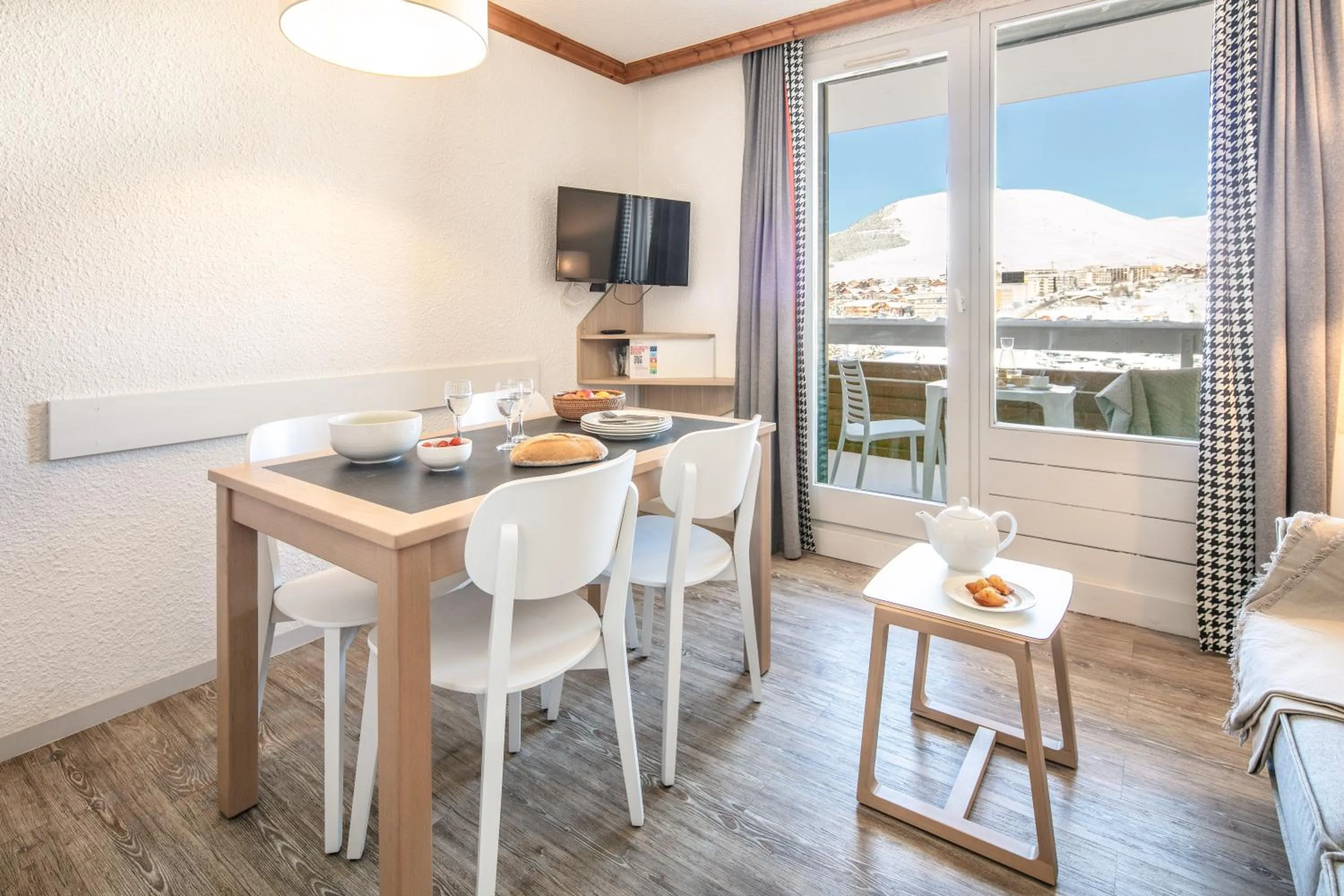 TV and multimedia in Résidence Pierre & Vacances Les Bergers