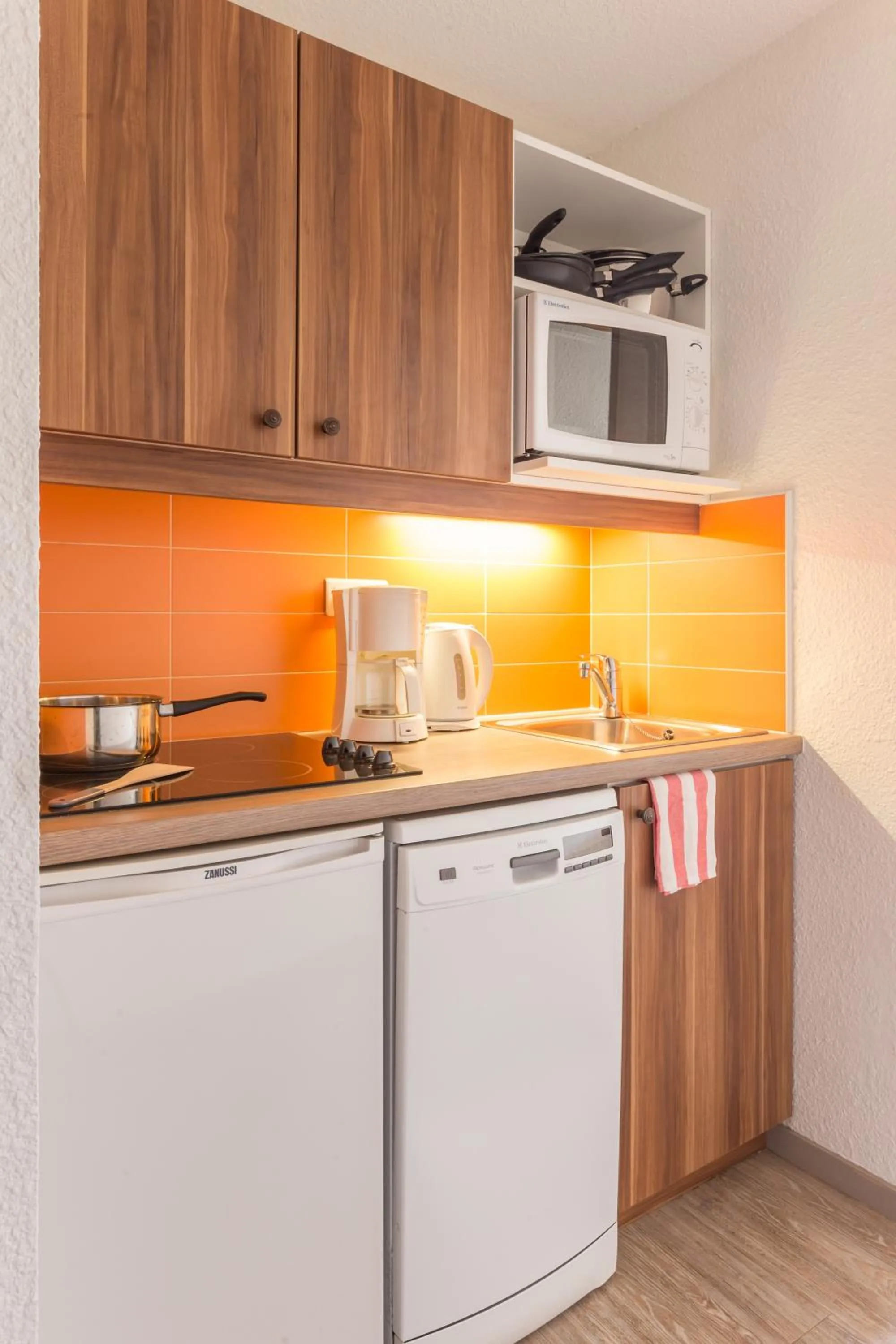 Kitchen or kitchenette in Résidence Pierre & Vacances Les Bergers
