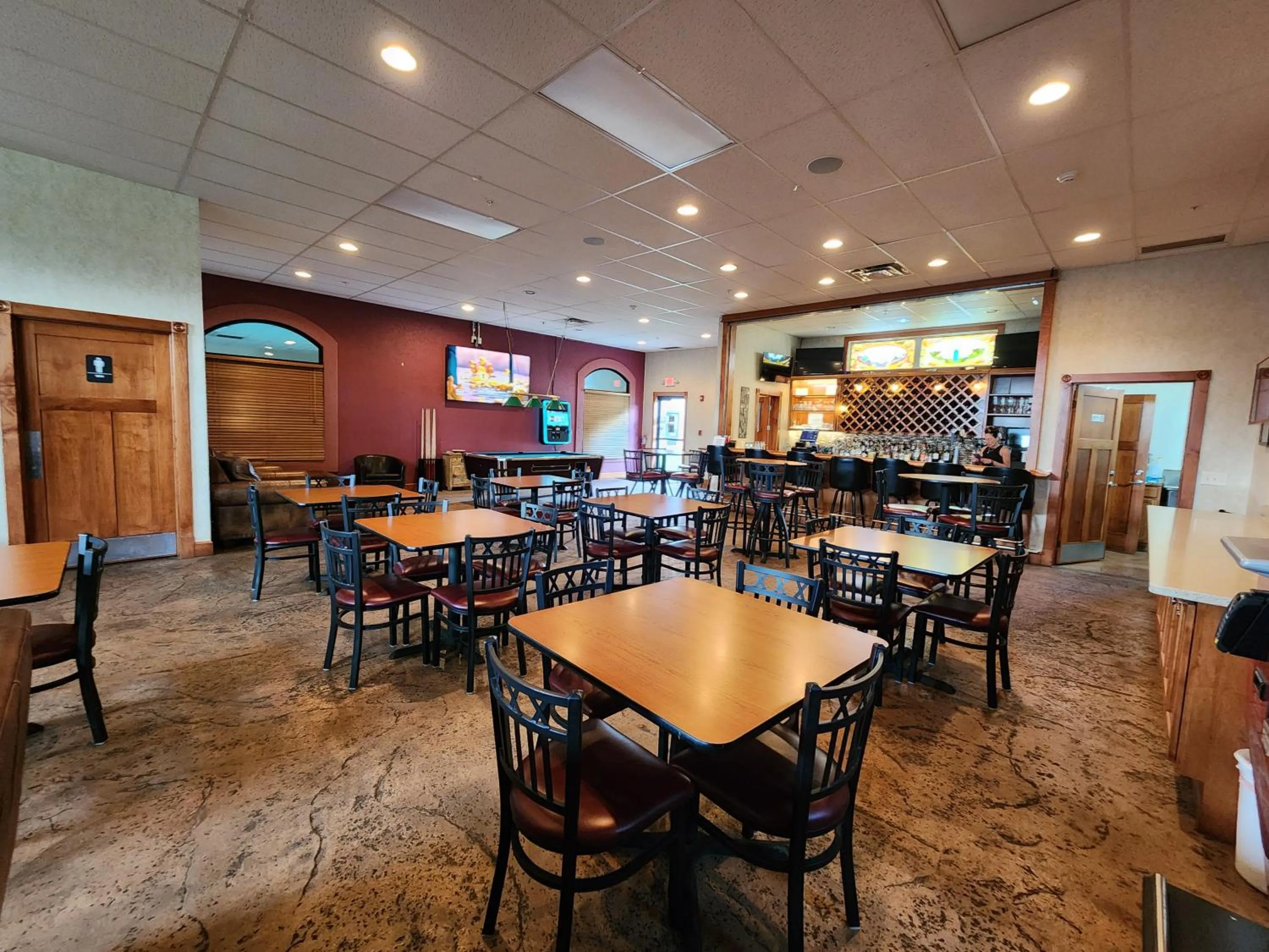Lounge or bar in Ramada by Wyndham Strasburg Dover