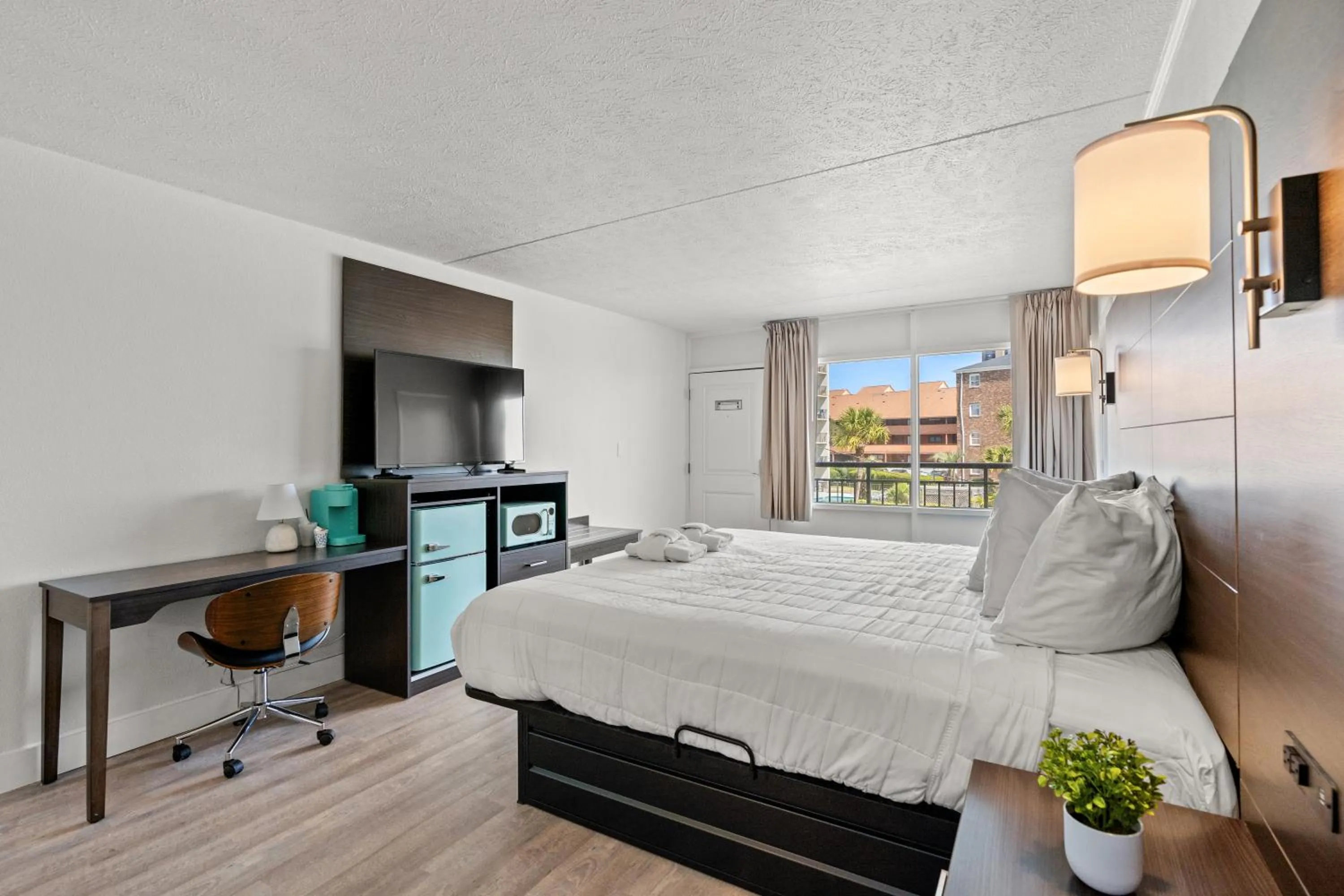 Bedroom, Bed in The Mermaid Inn