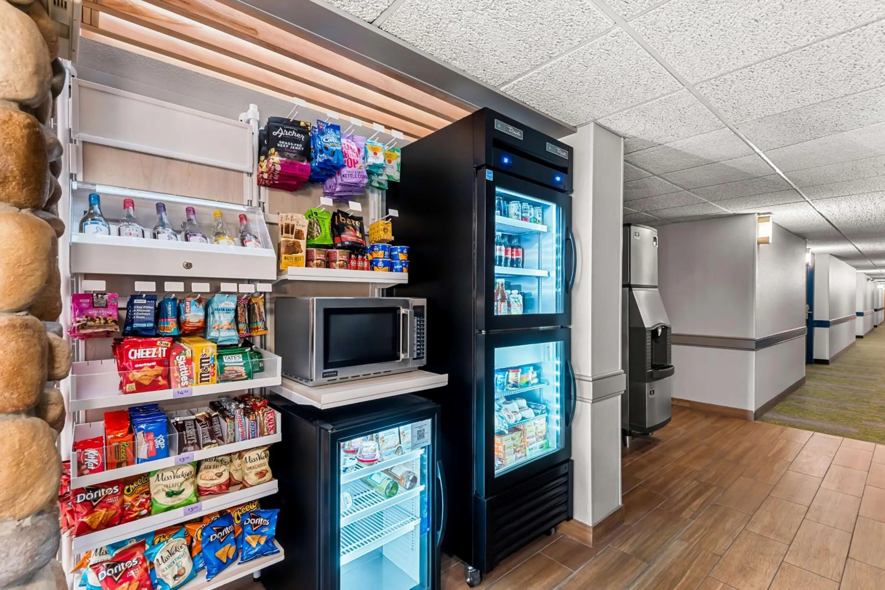 Restaurant/places to eat in Spark by Hilton Cedar Falls