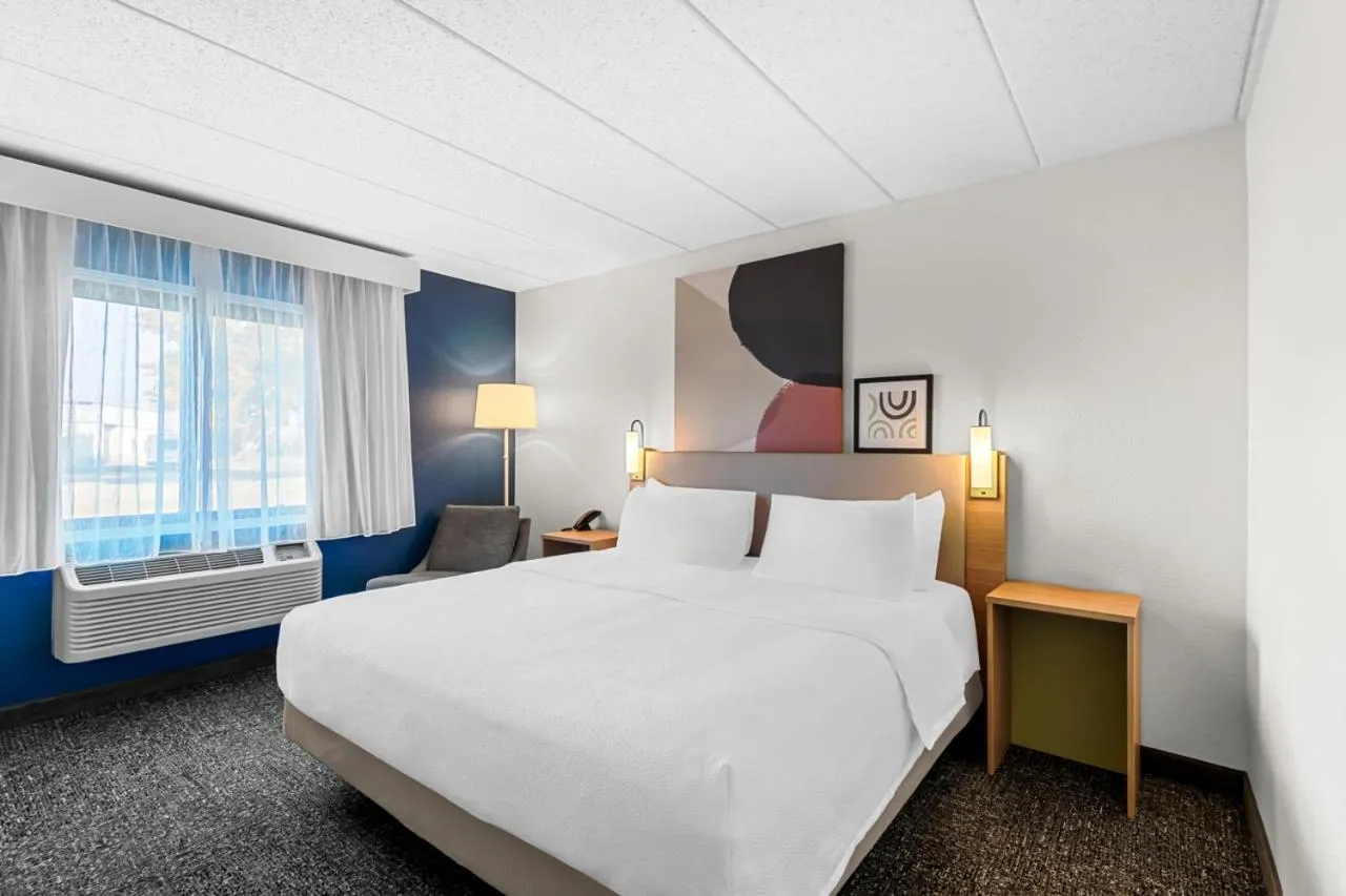 Bed in Spark by Hilton Cedar Falls