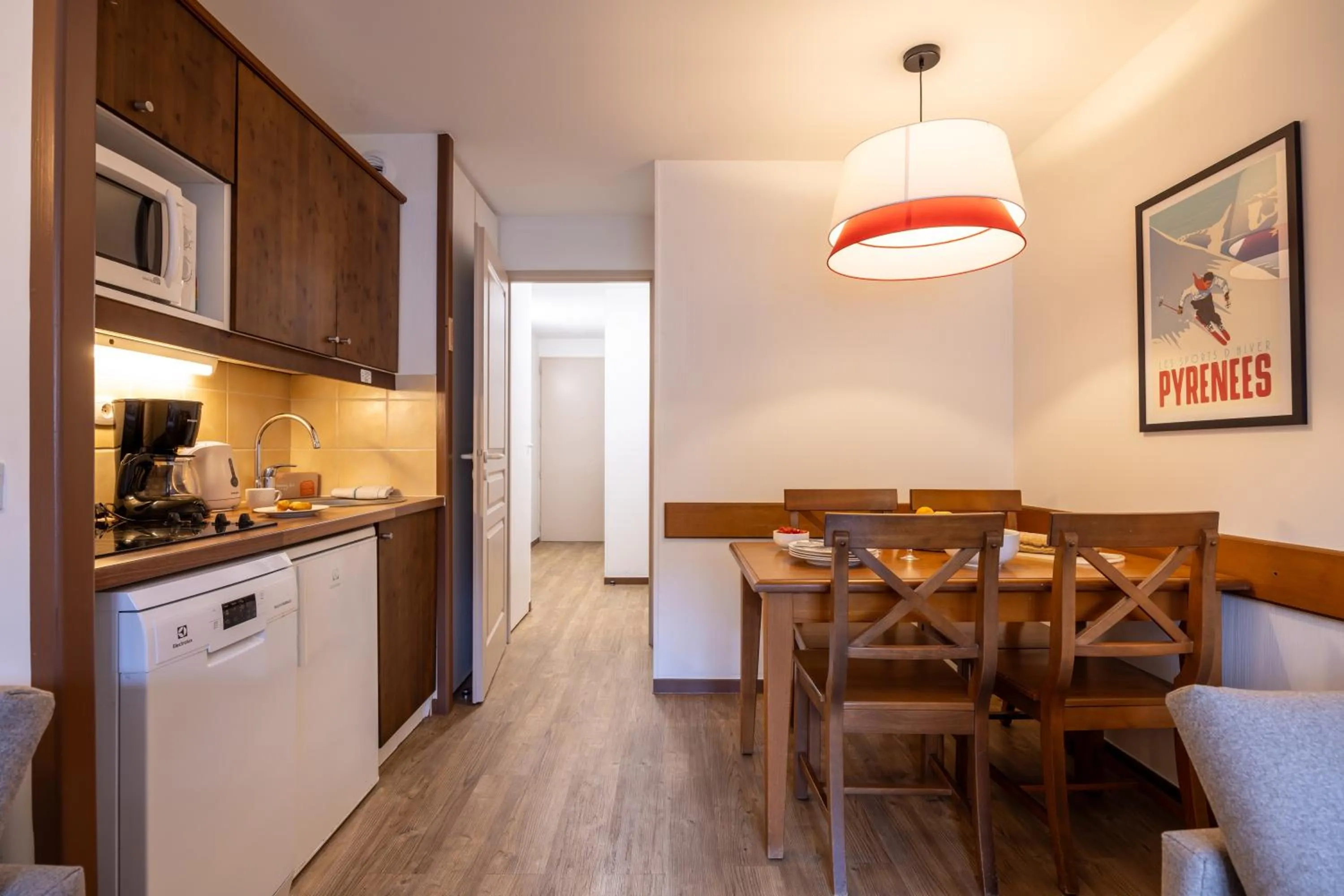 Kitchen or kitchenette in Résidence Pierre & Vacances Les Trois Domaines