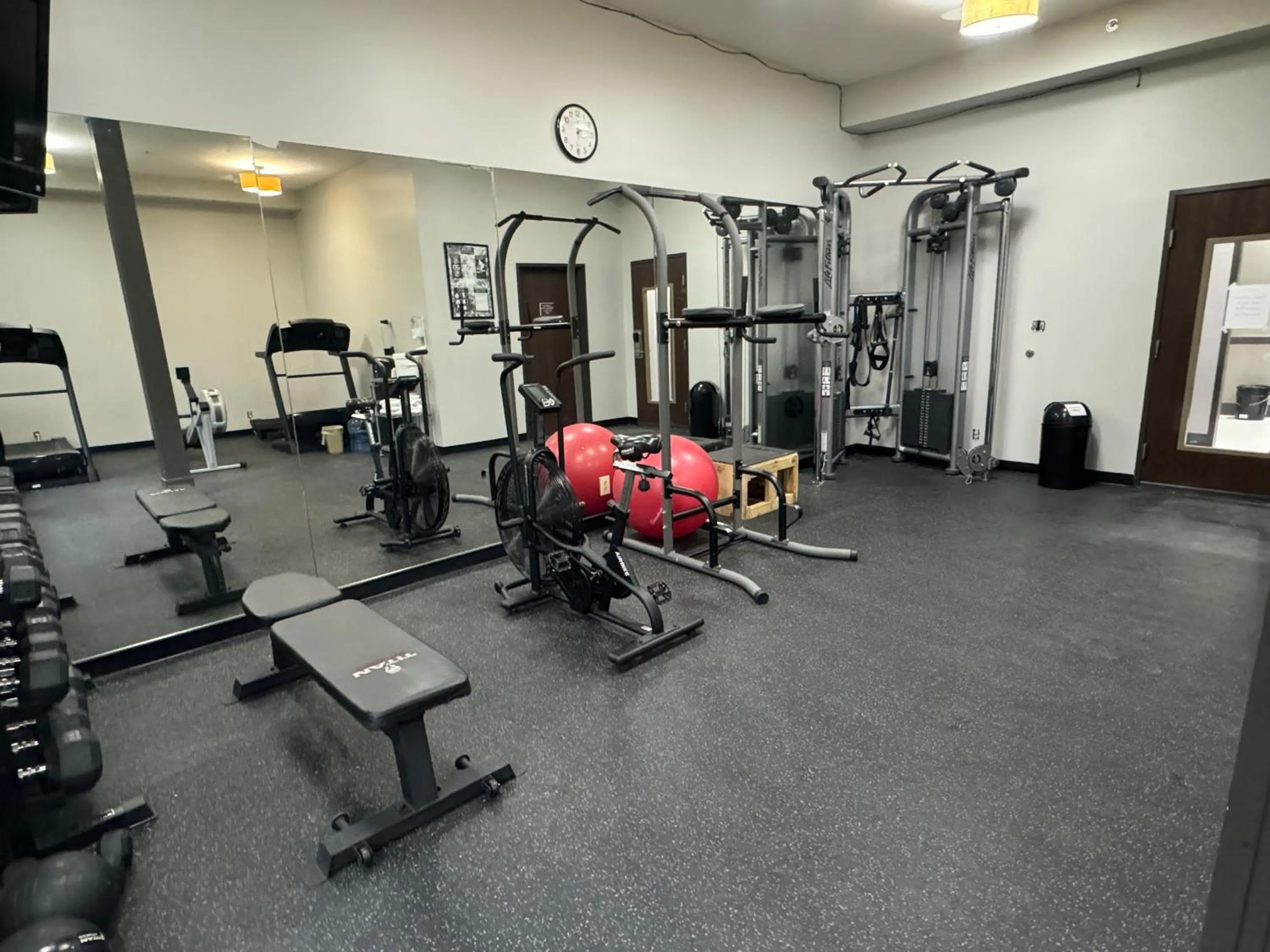 Fitness centre/facilities in Brentwood Suites Nashville, an Ascend Collection Hotel