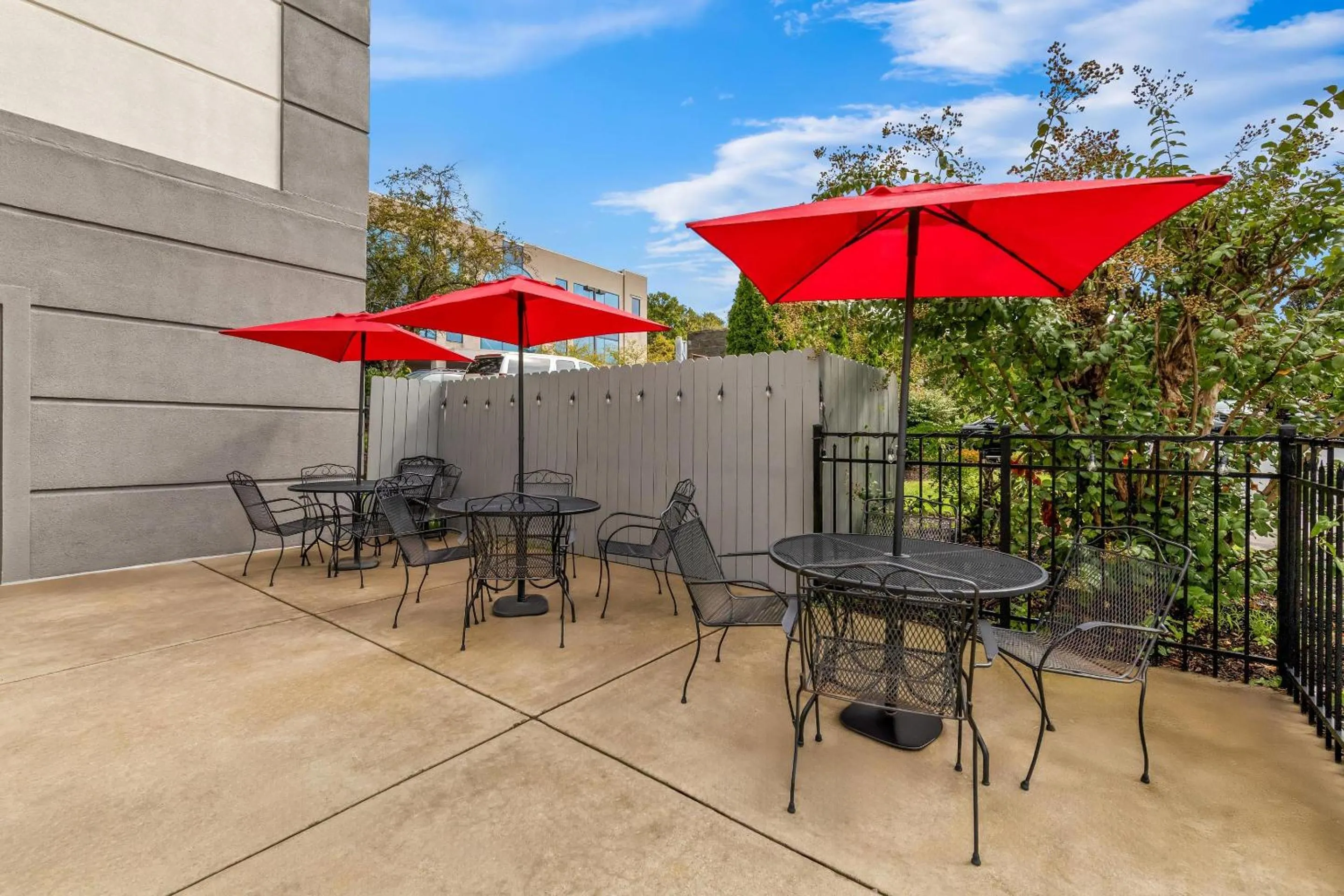 Balcony/Terrace in Brentwood Suites Nashville, an Ascend Collection Hotel