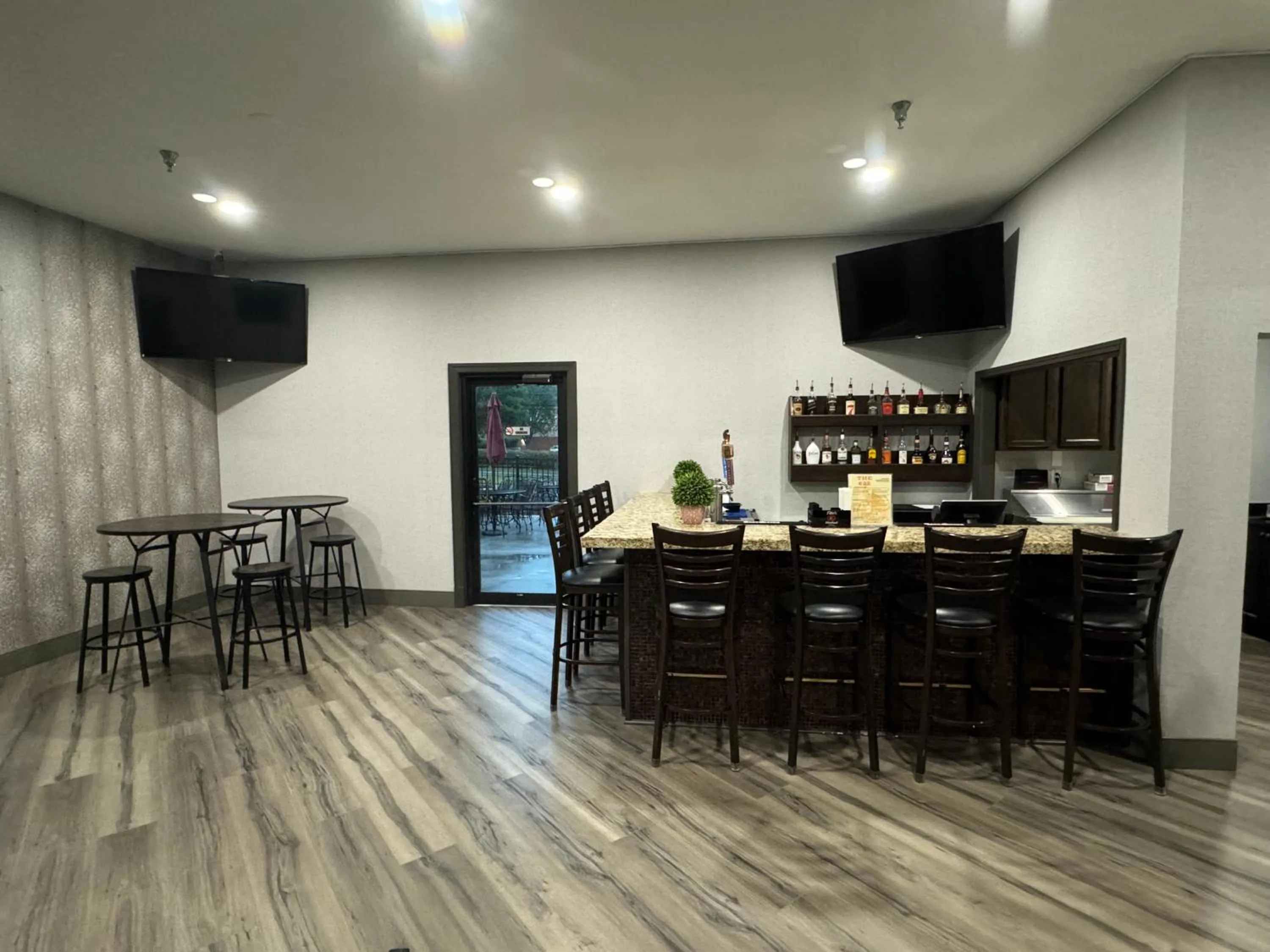 Restaurant/places to eat in Brentwood Suites Nashville, an Ascend Collection Hotel