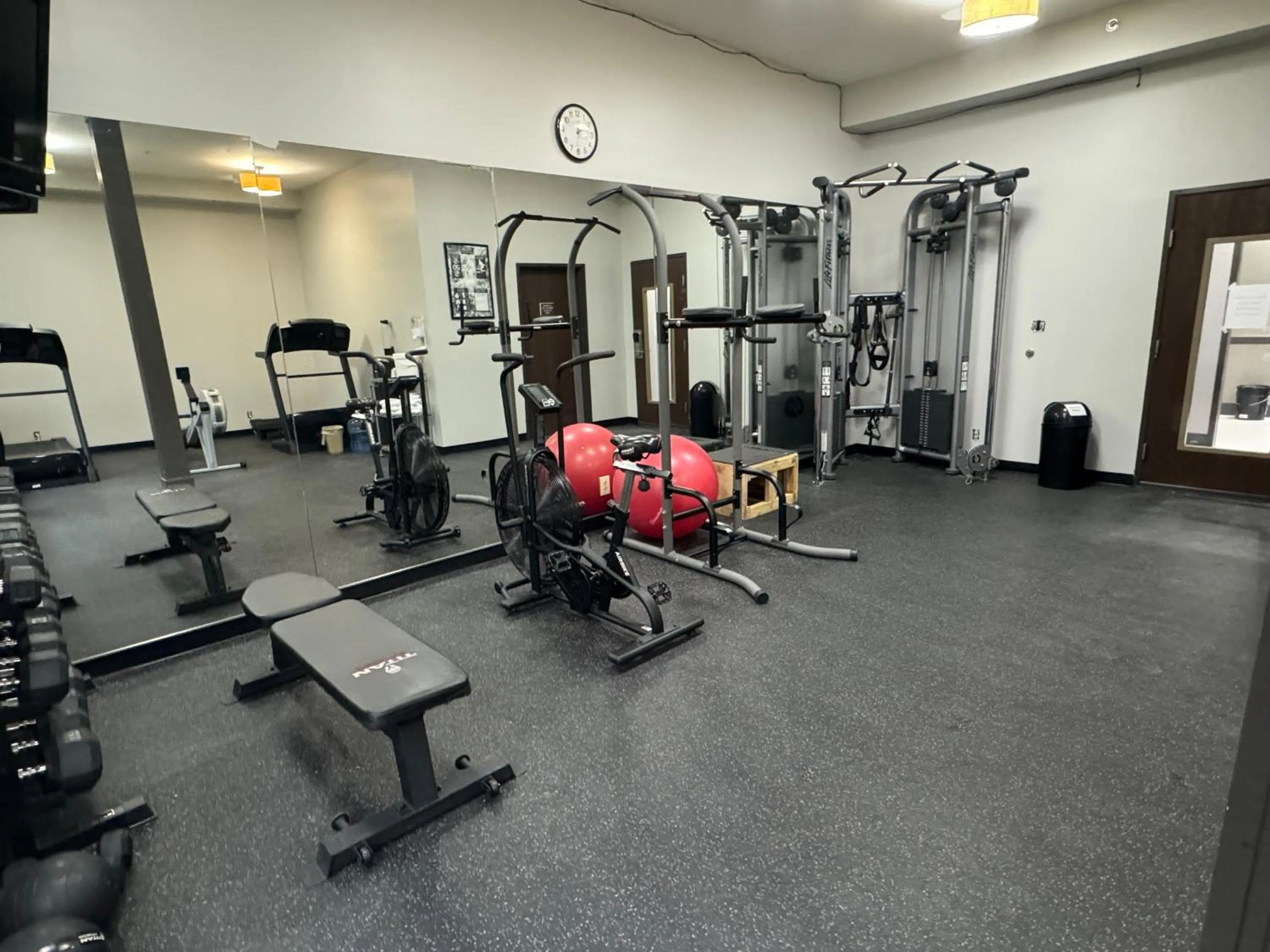 Fitness centre/facilities in Brentwood Suites Nashville, an Ascend Collection Hotel