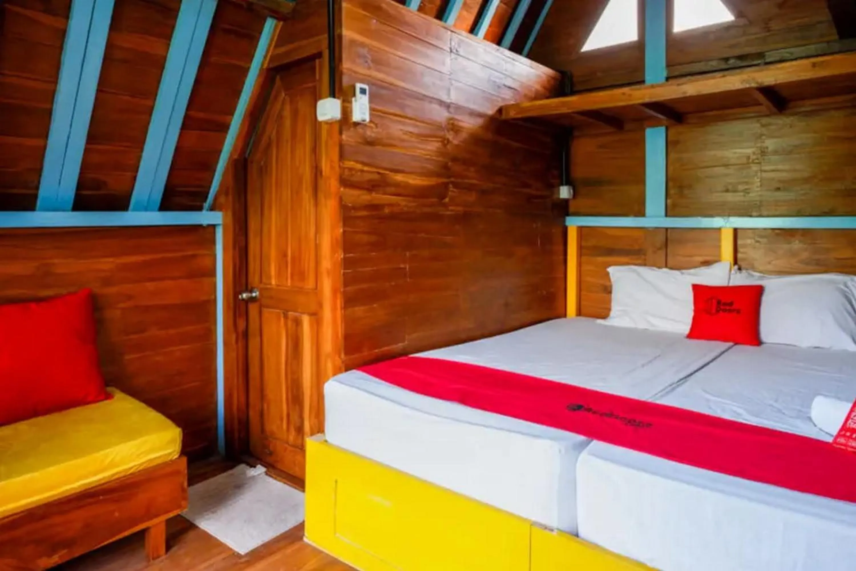 Bedroom, Bed in RedDoorz near UMY Yogyakarta 3