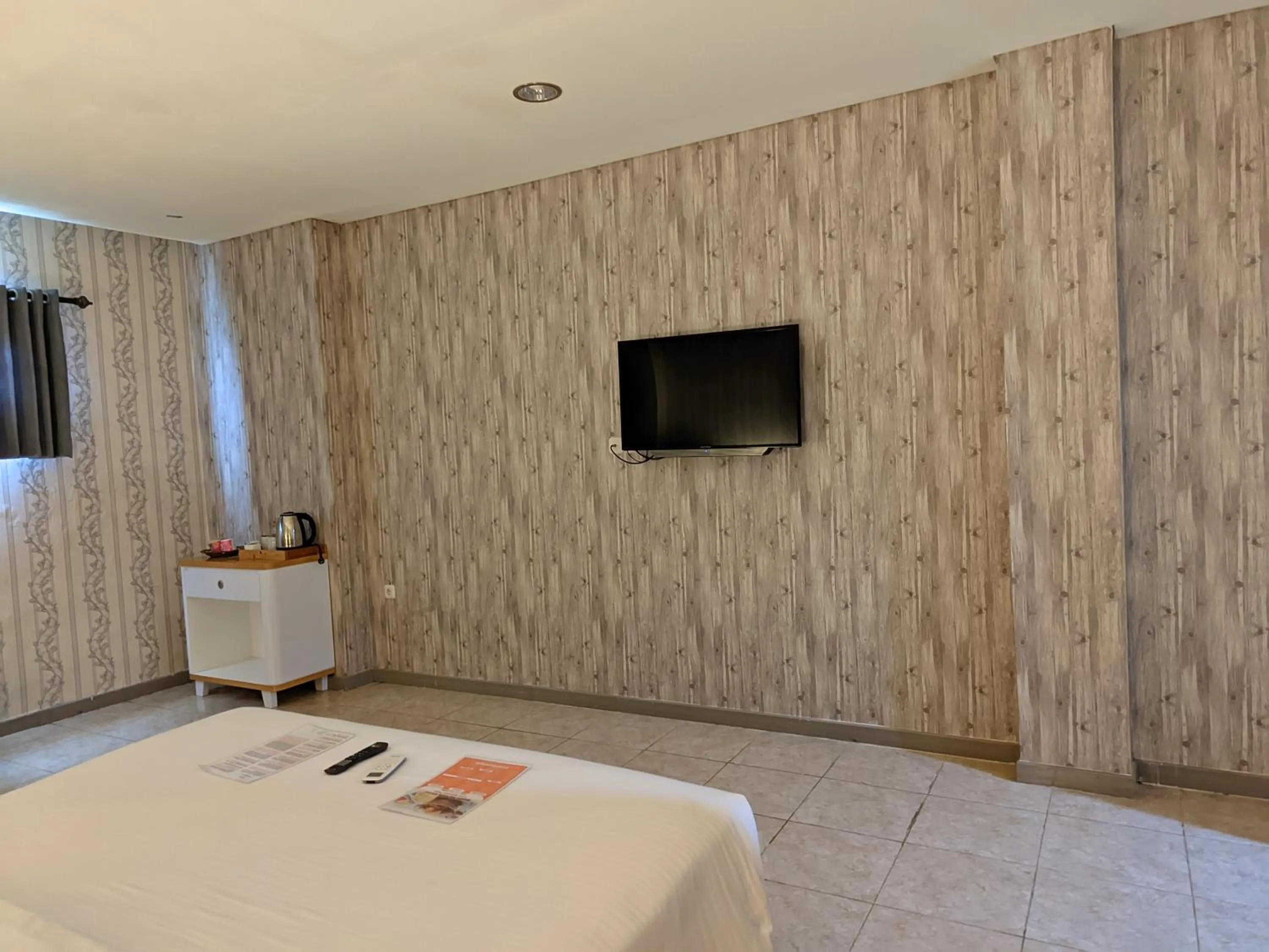 TV and multimedia in Hotel Nalendra Plaza Subang