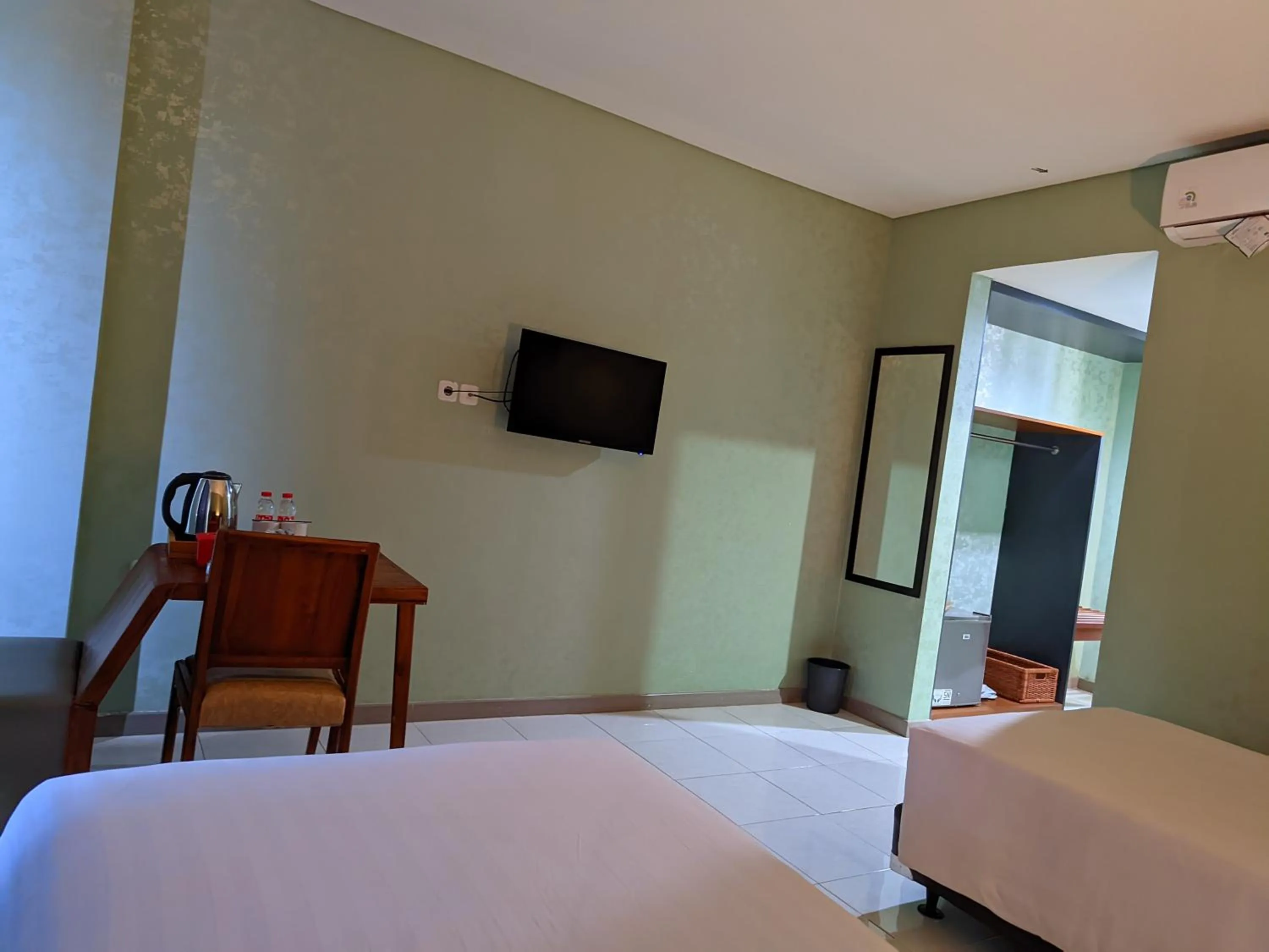 TV and multimedia, Bed in Hotel Nalendra Plaza Subang