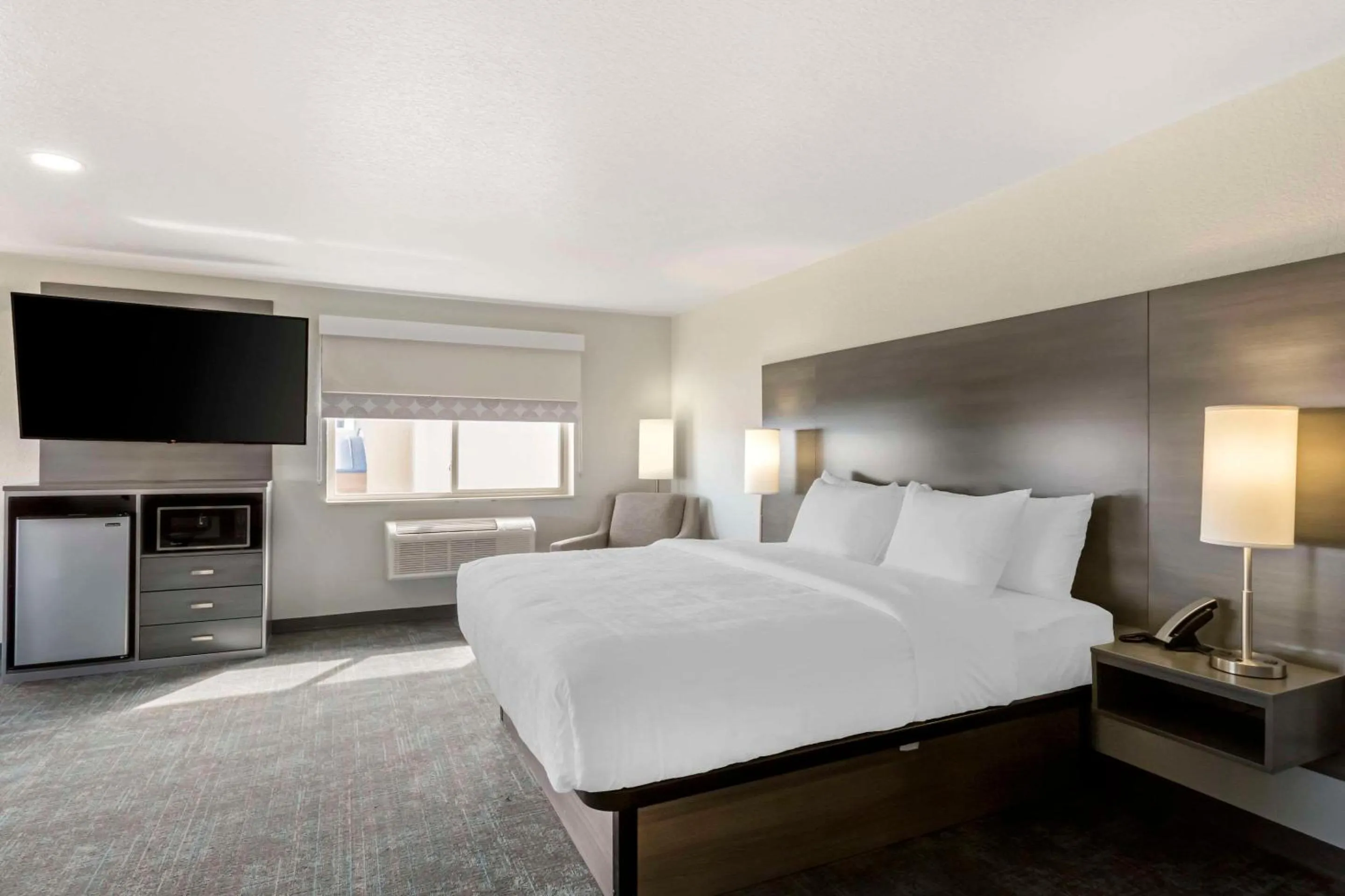 Bed in Clarion Pointe Prescott Valley