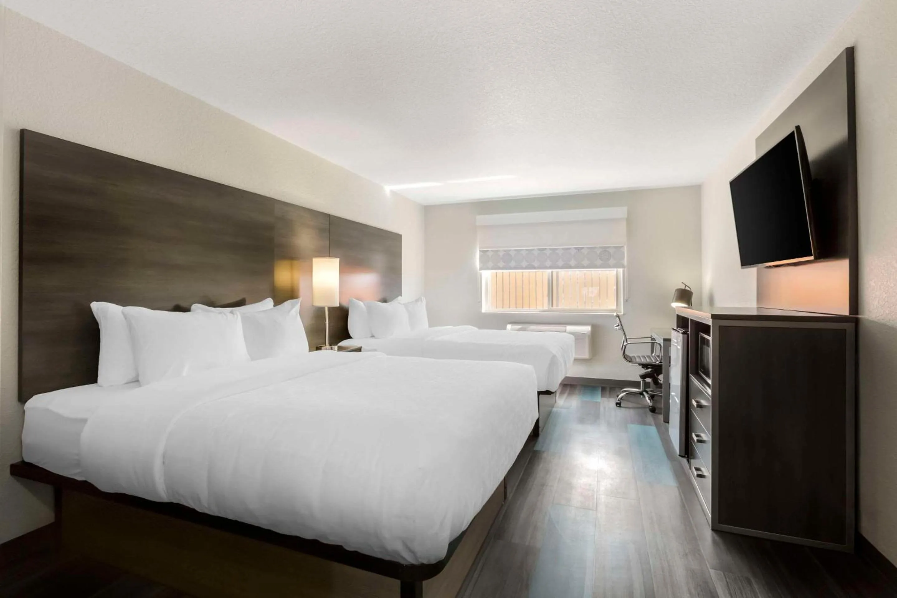 Bedroom, Bed in Clarion Pointe Prescott Valley