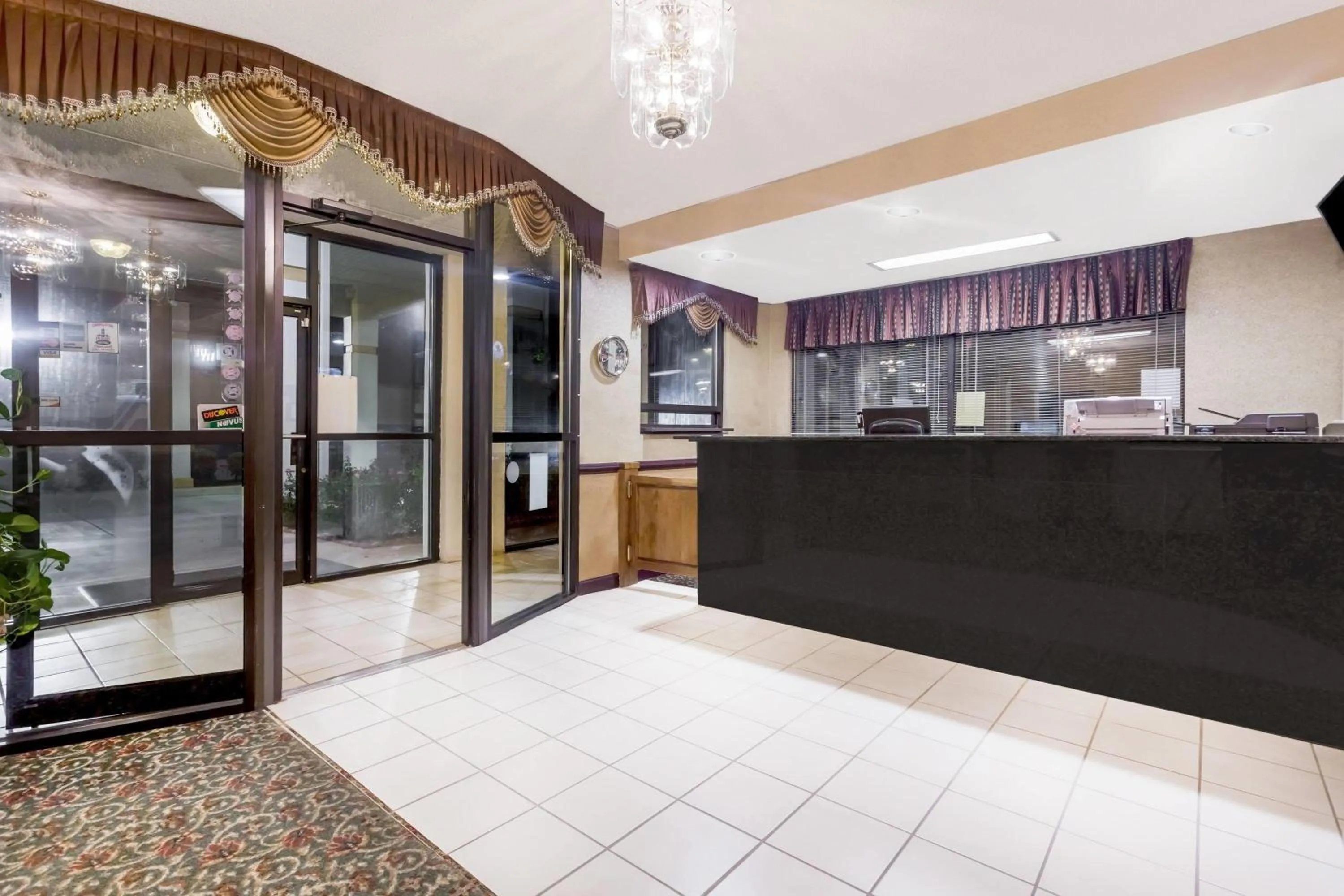 Lobby or reception in Howard Johnson by Wyndham Perry GA