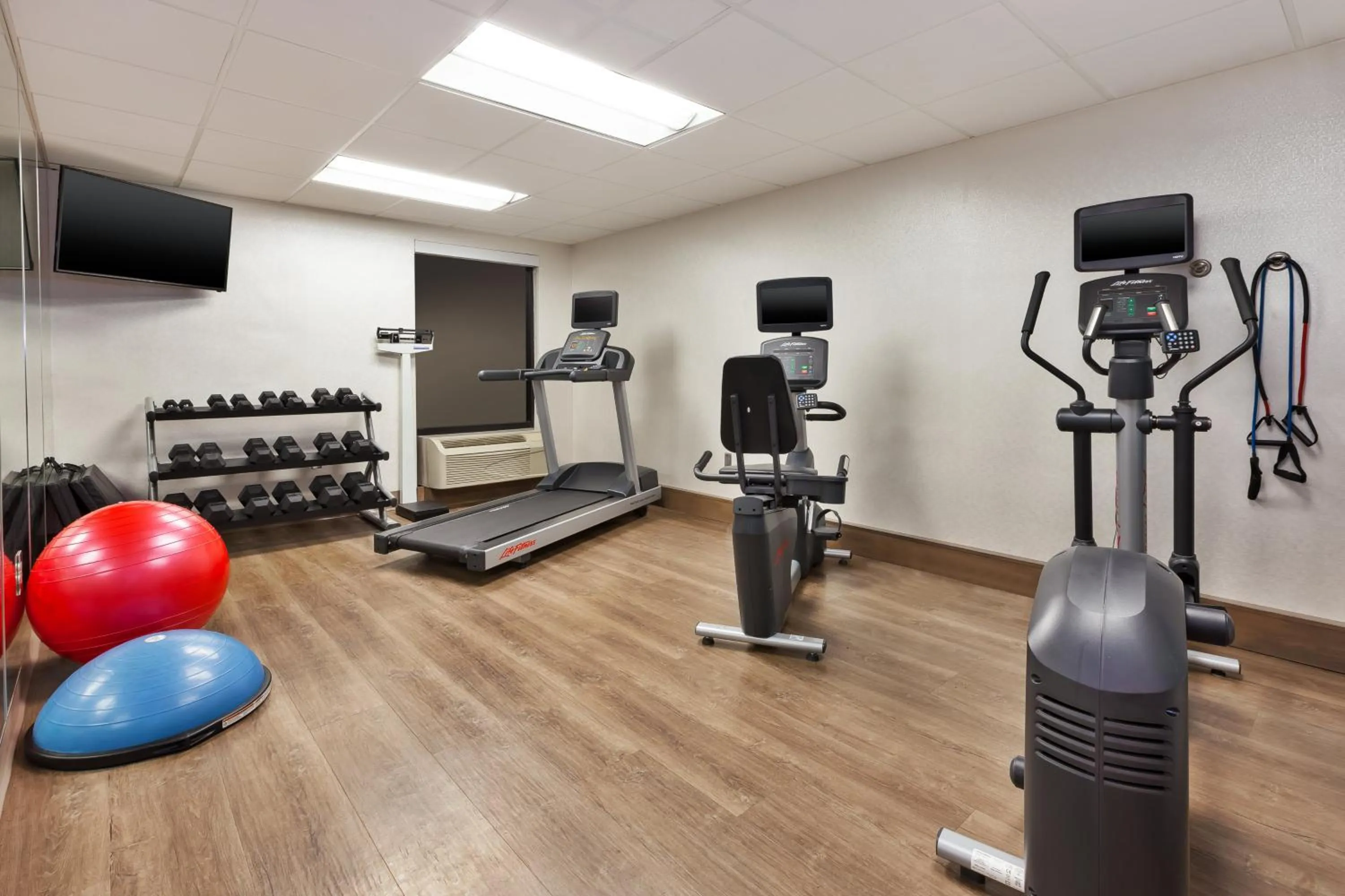 Fitness centre/facilities in Holiday Inn Express Chillicothe East by IHG
