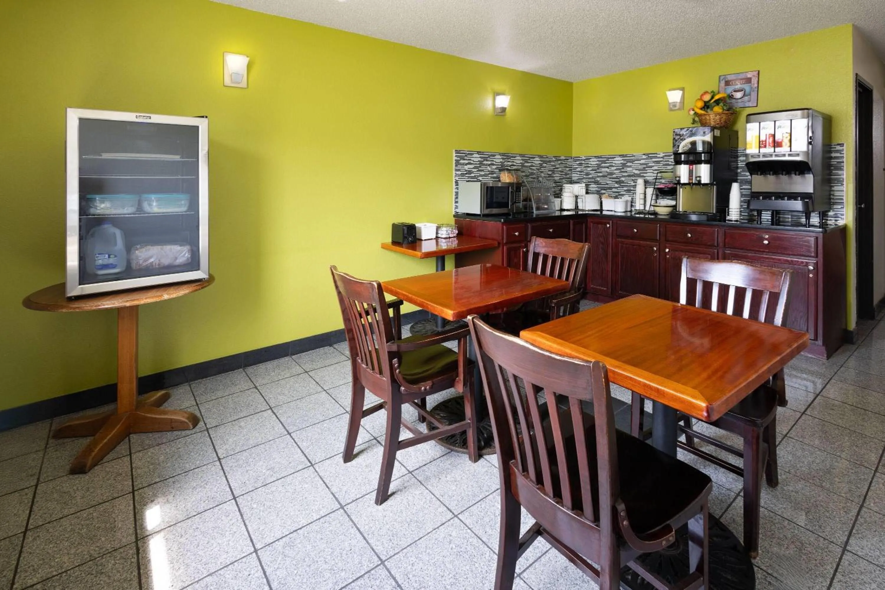 Breakfast in Super 8 by Wyndham South Boston VA