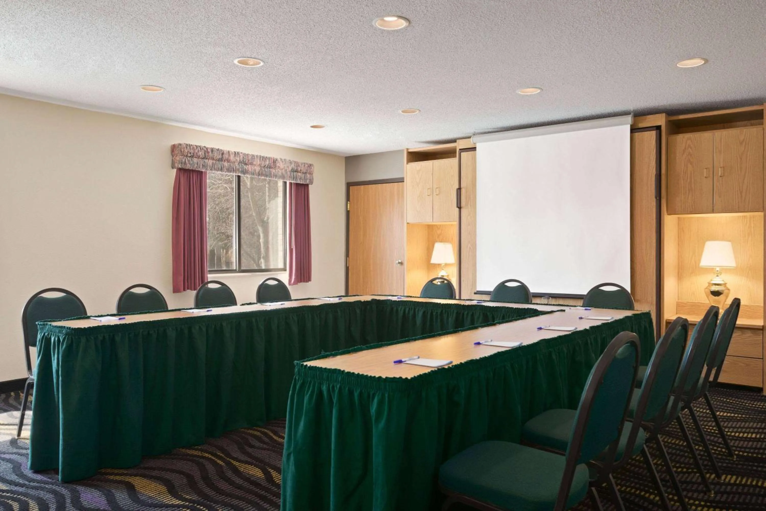 Meeting/conference room in Baymont by Wyndham Logan