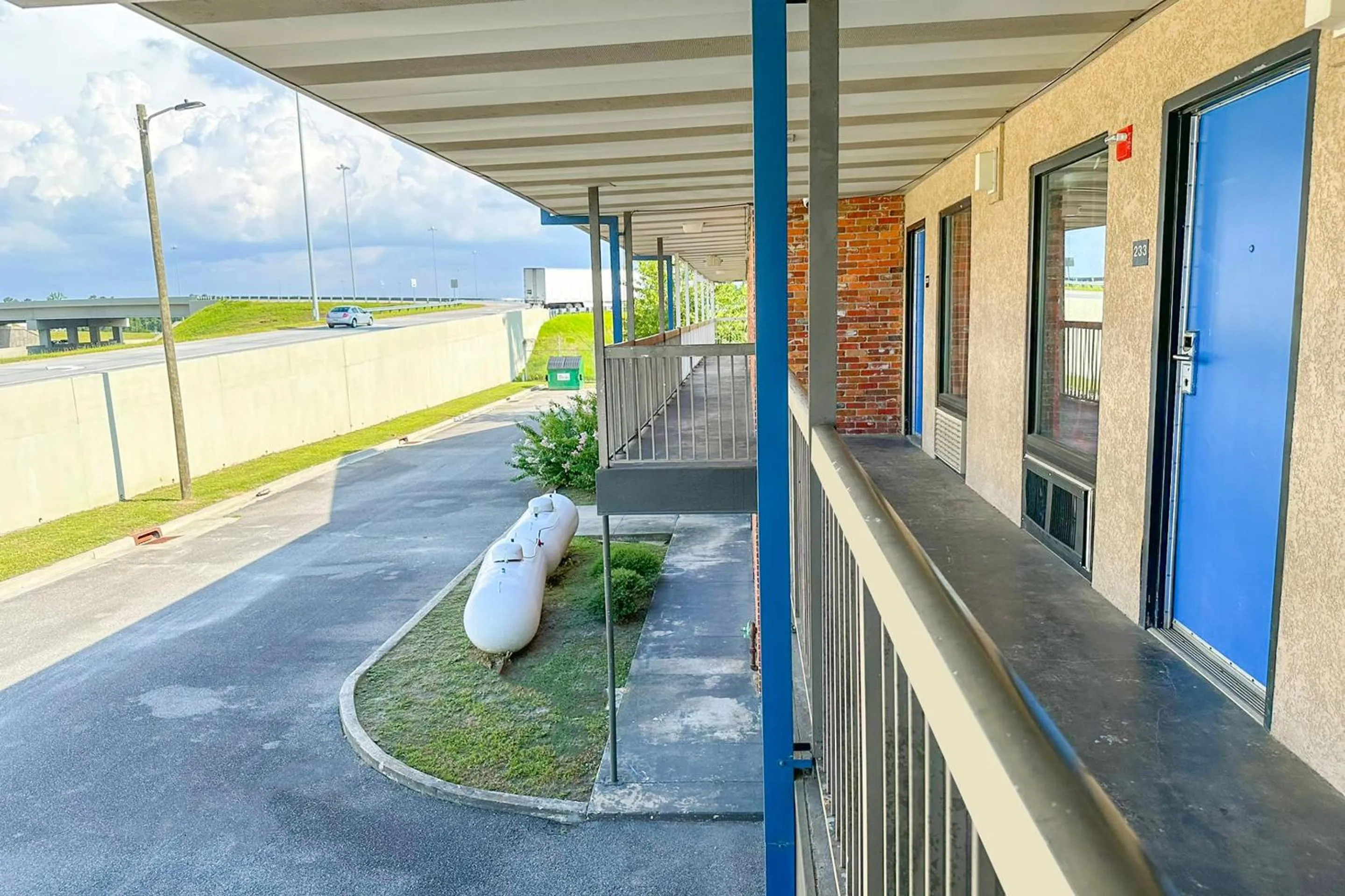 Lobby or reception in Hahira Inn By OYO near Valdosta