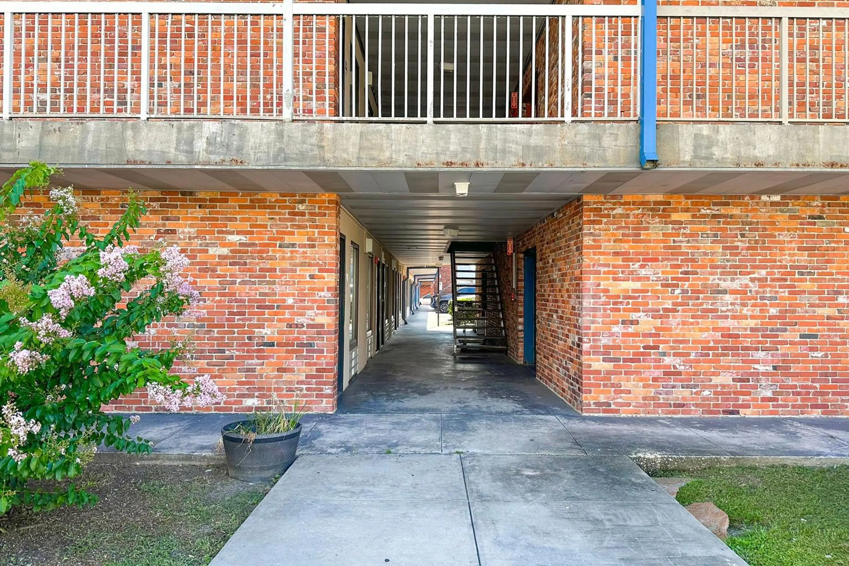 Lobby or reception in Hahira Inn By OYO near Valdosta