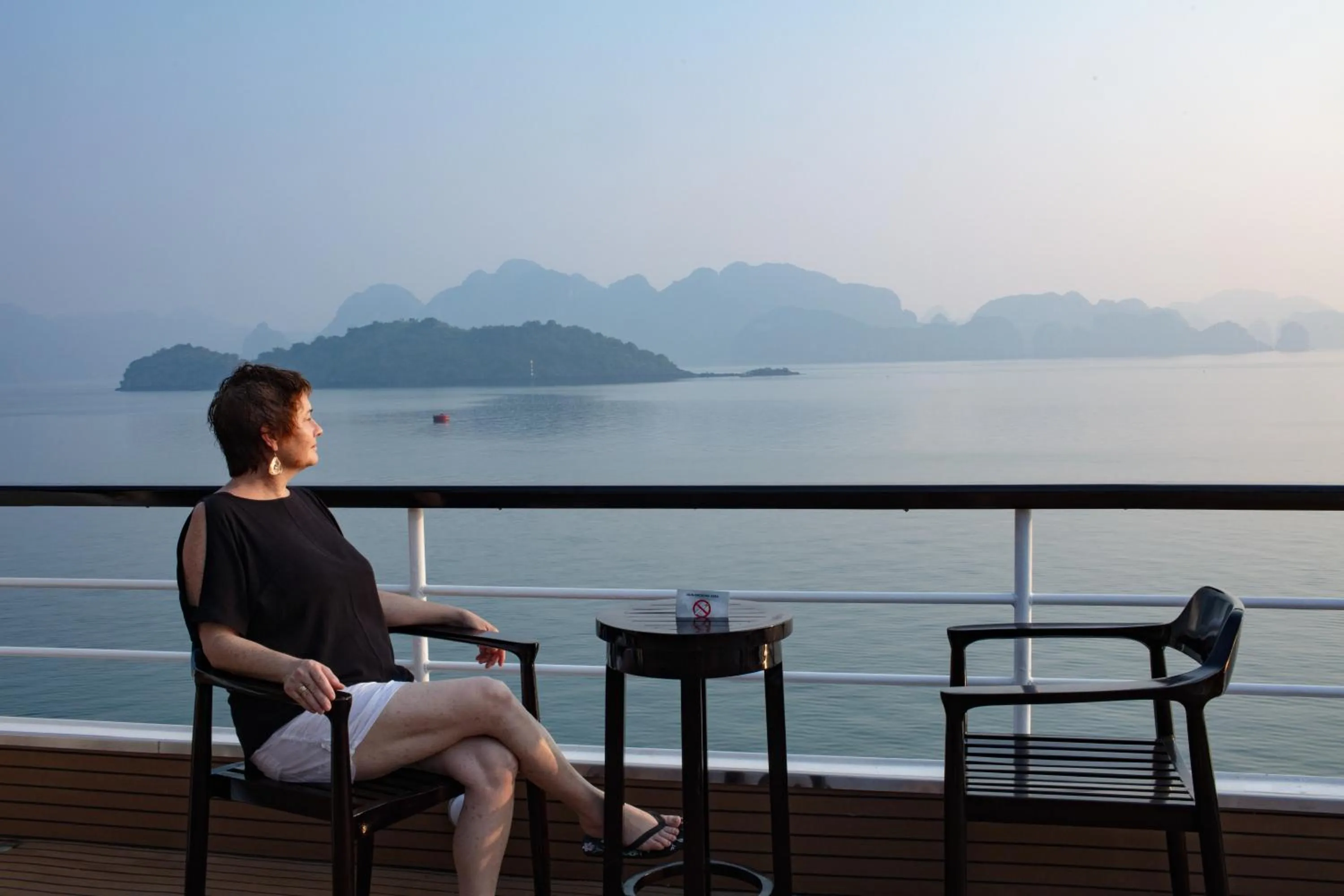 People in Scarlet Pearl Cruises - Wonder On Lan Ha Bay