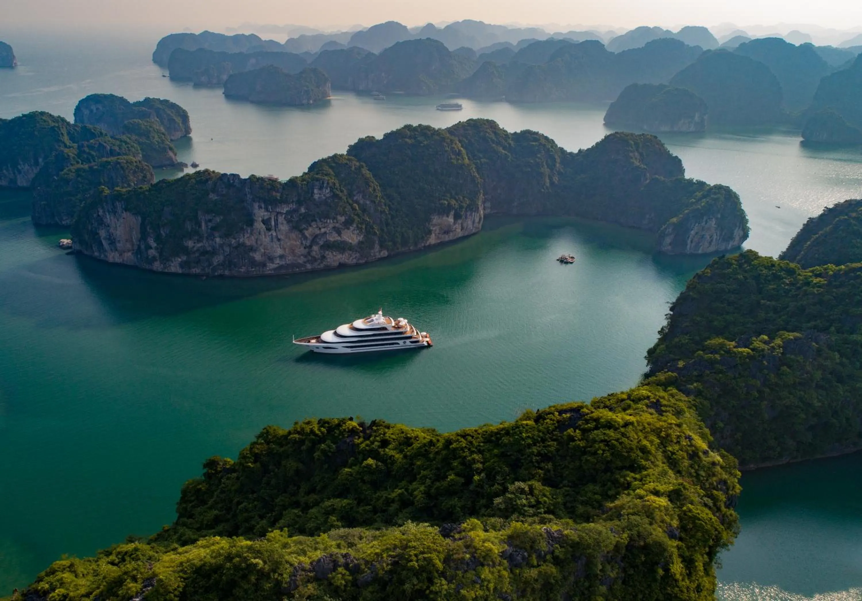 Property building in Scarlet Pearl Cruises - Wonder On Lan Ha Bay