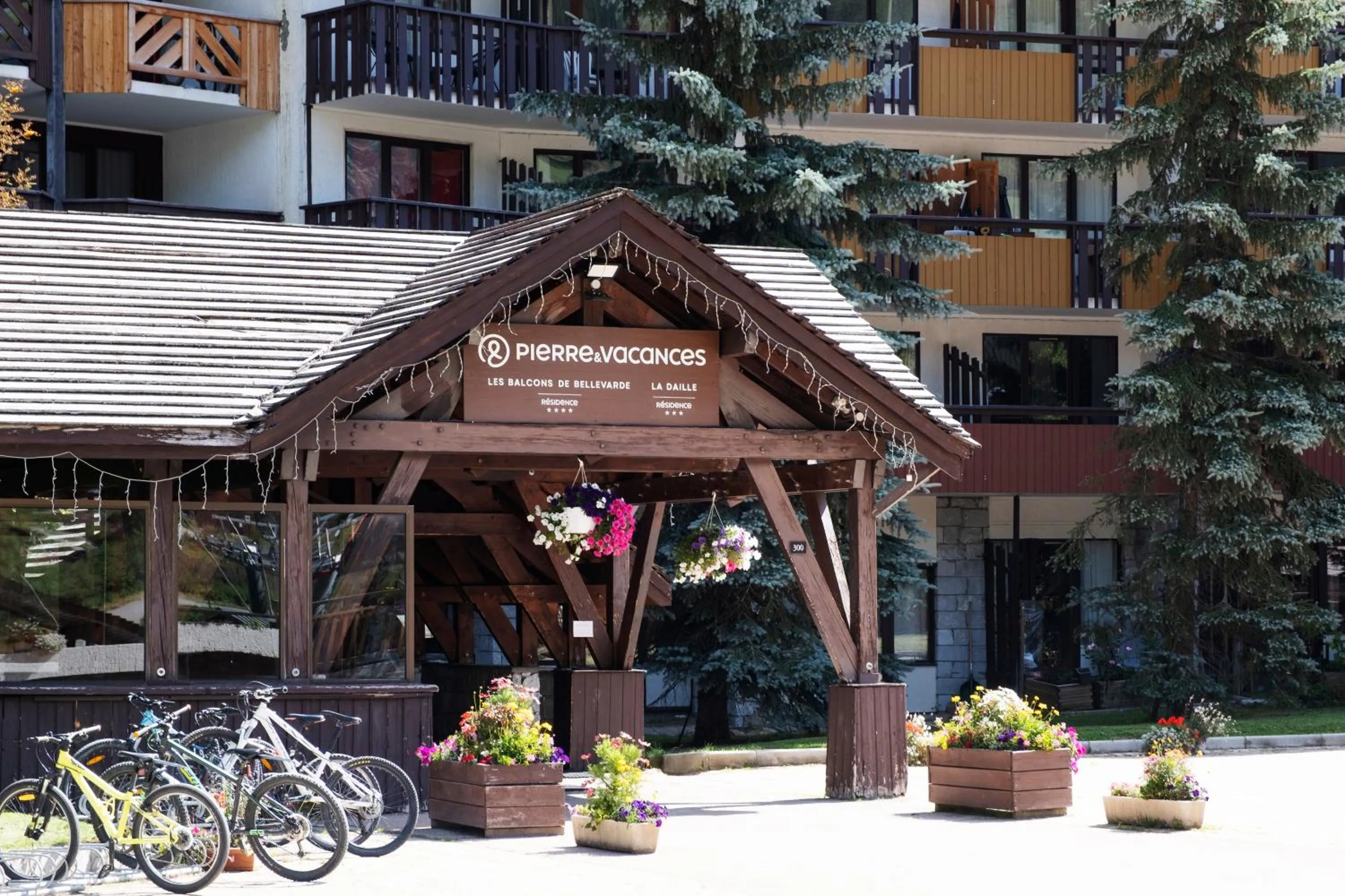 Property building in Résidence Pierre & Vacances La Daille