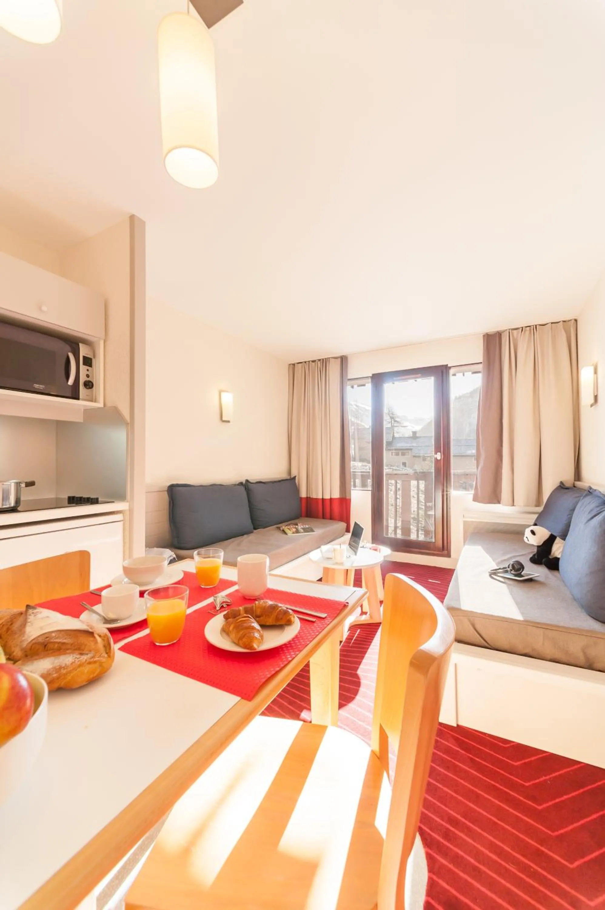 Communal lounge/ TV room, Bed in Résidence Pierre & Vacances La Daille