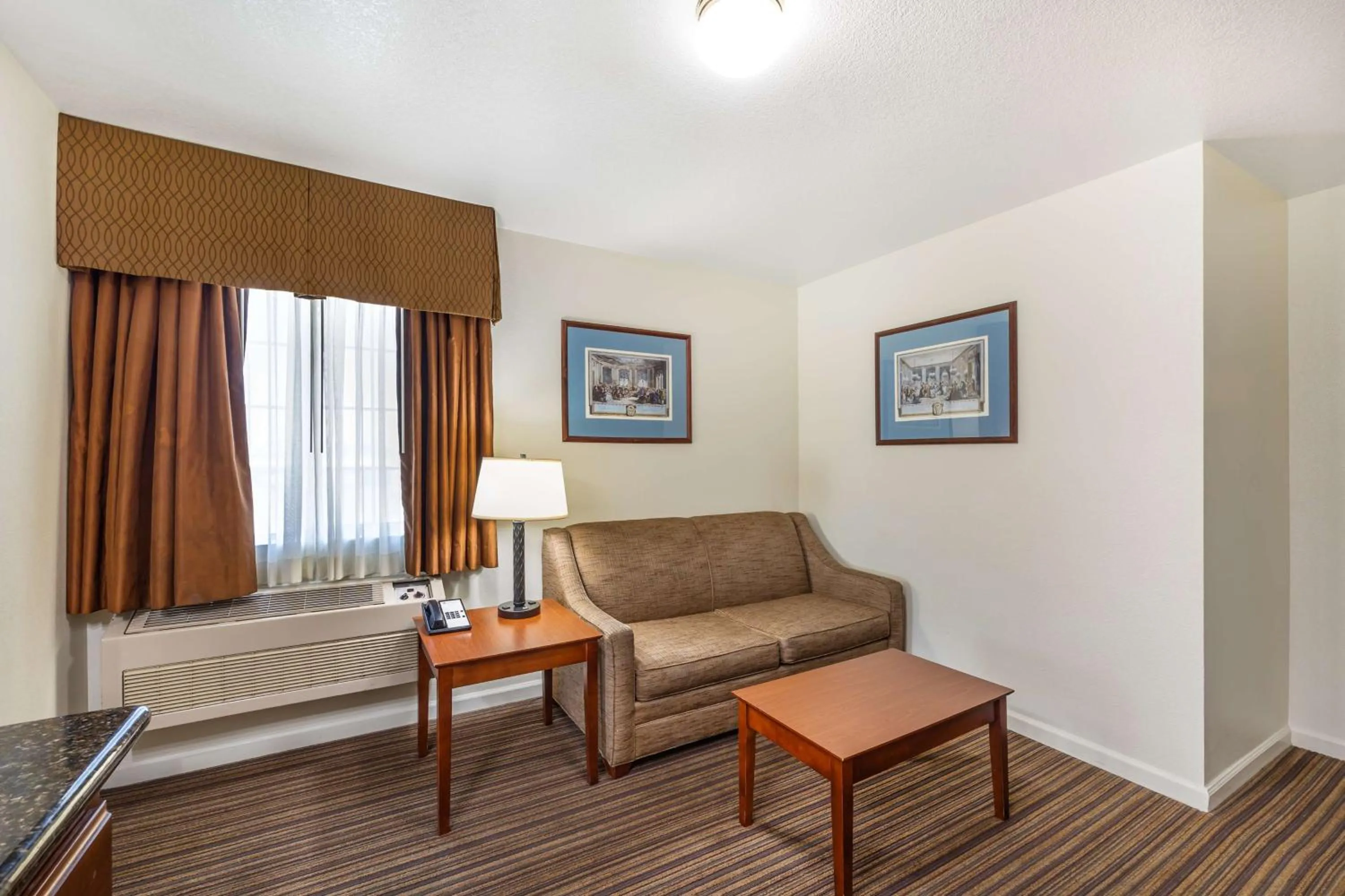 Photo of the whole room in Best Western Capital City Inn