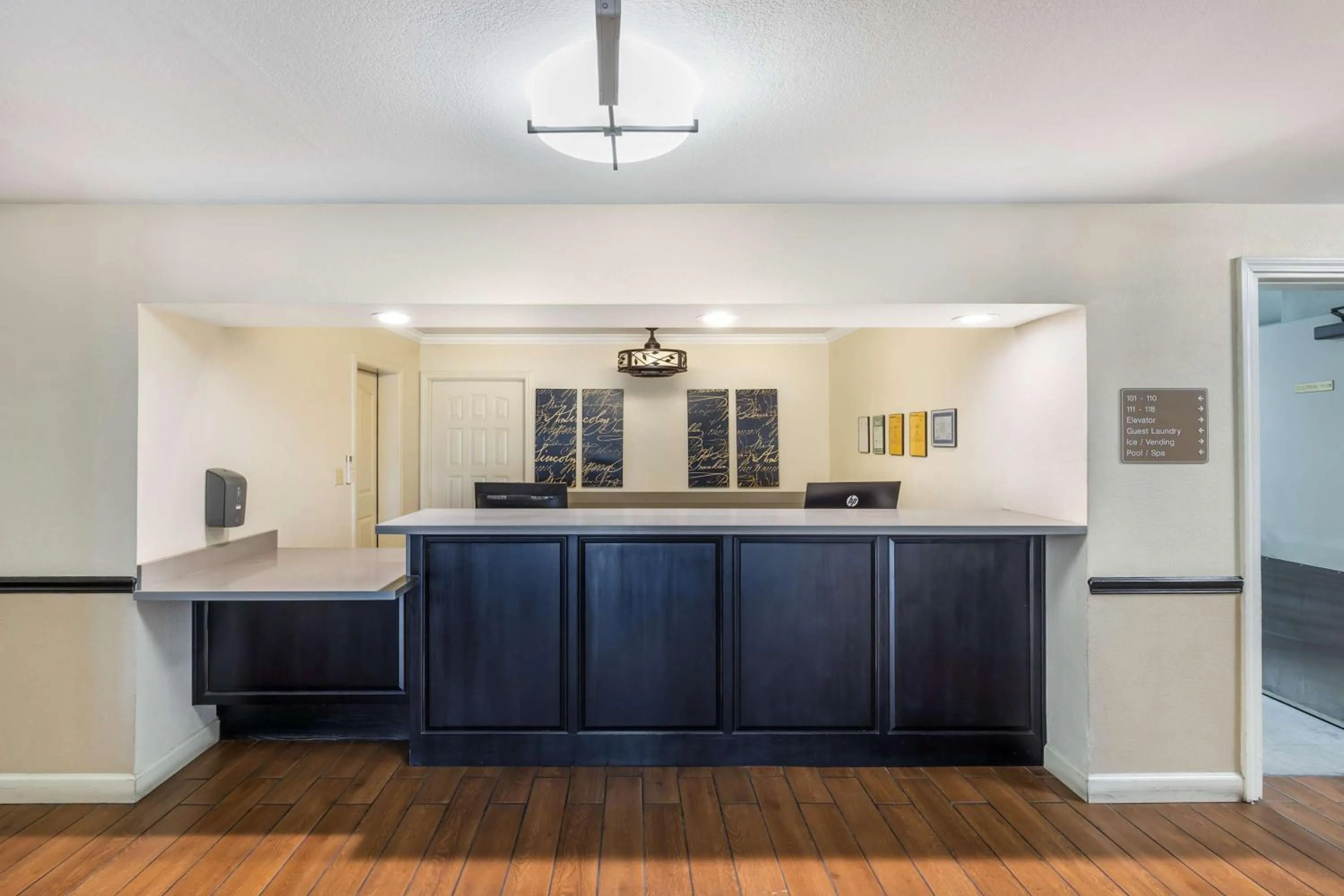 Lobby or reception in Best Western Capital City Inn