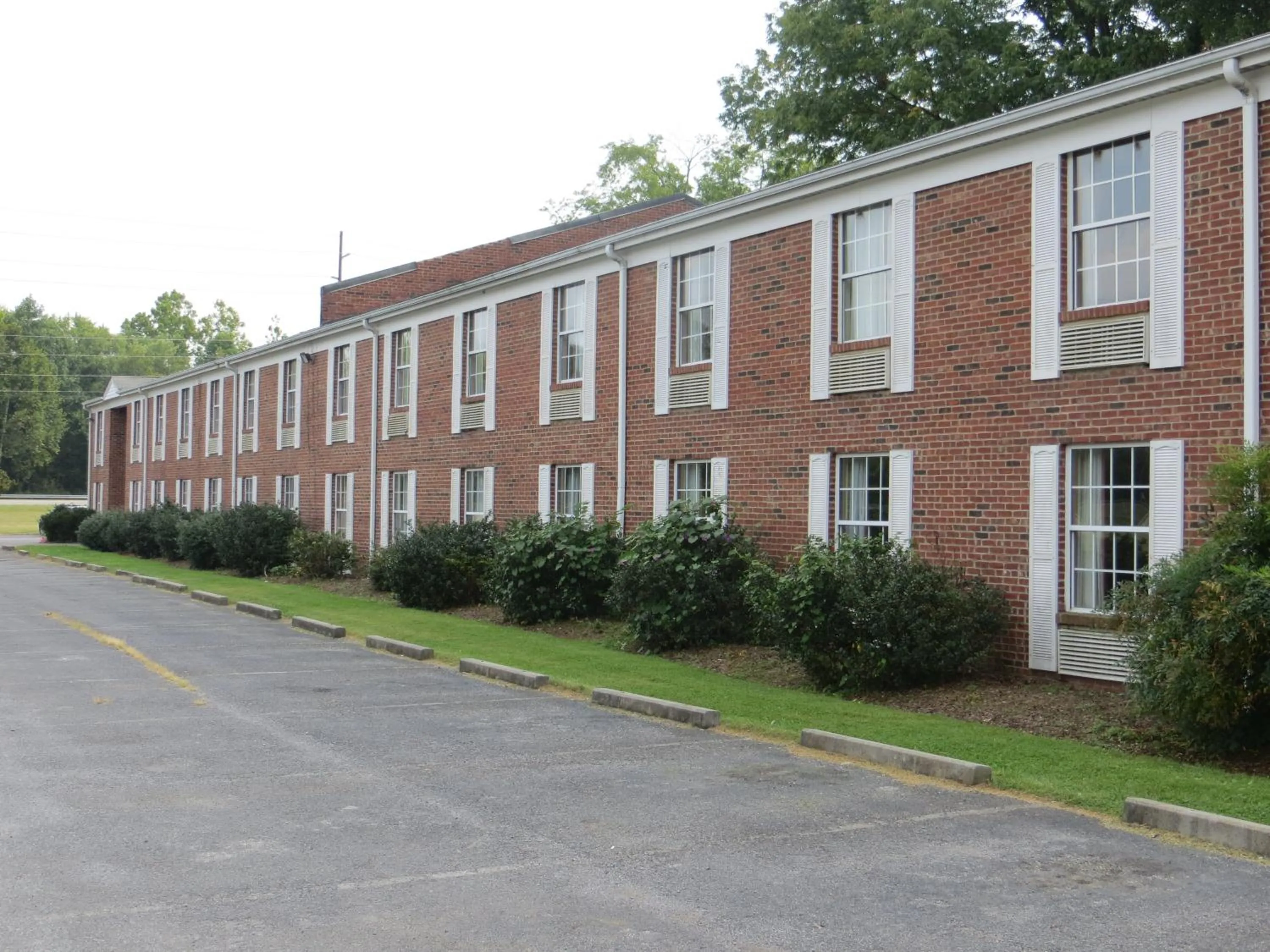Facade/entrance in Americourt Hotel and Suites - Elizabethton