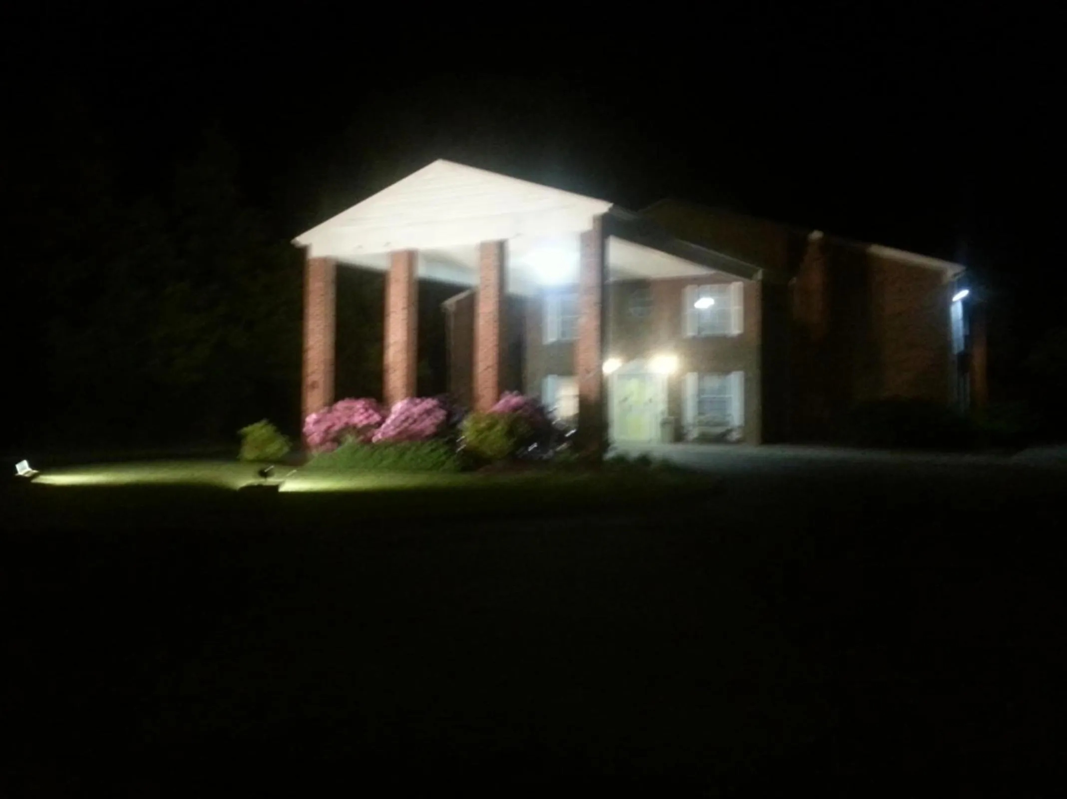 Property building in Americourt Hotel and Suites - Elizabethton