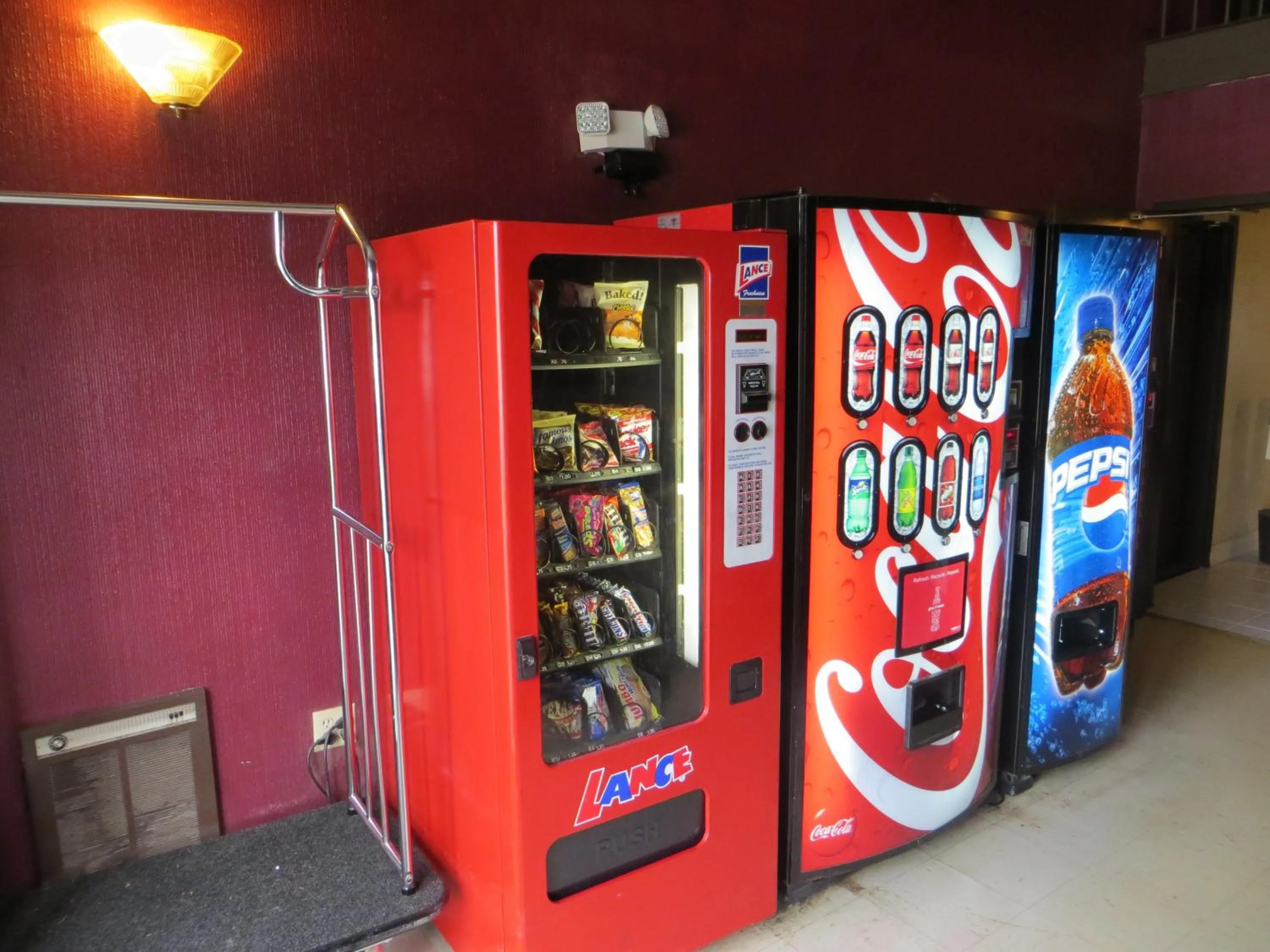 Food and drinks in Americourt Hotel and Suites - Elizabethton