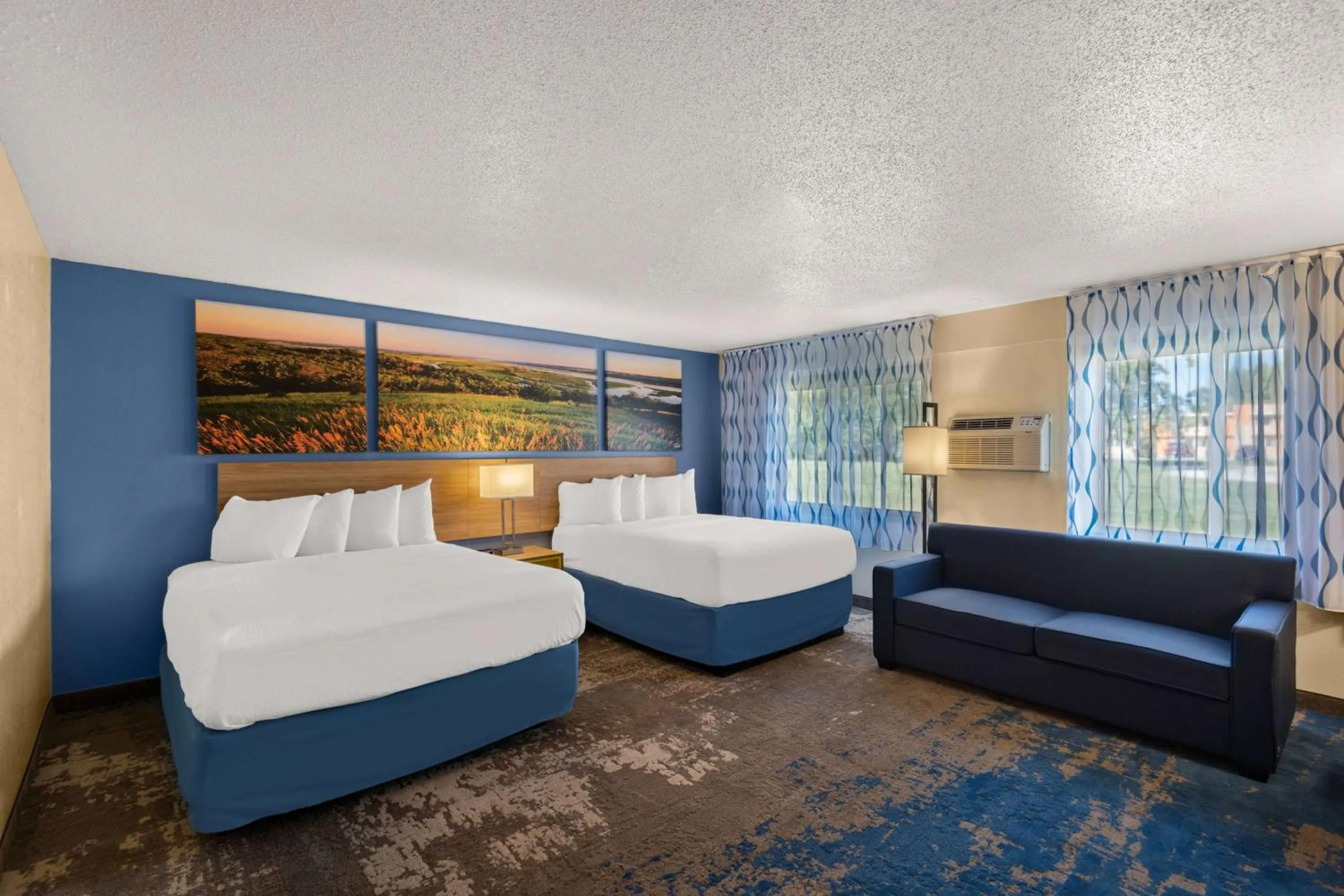 Photo of the whole room, Bed in Days Inn by Wyndham Newton