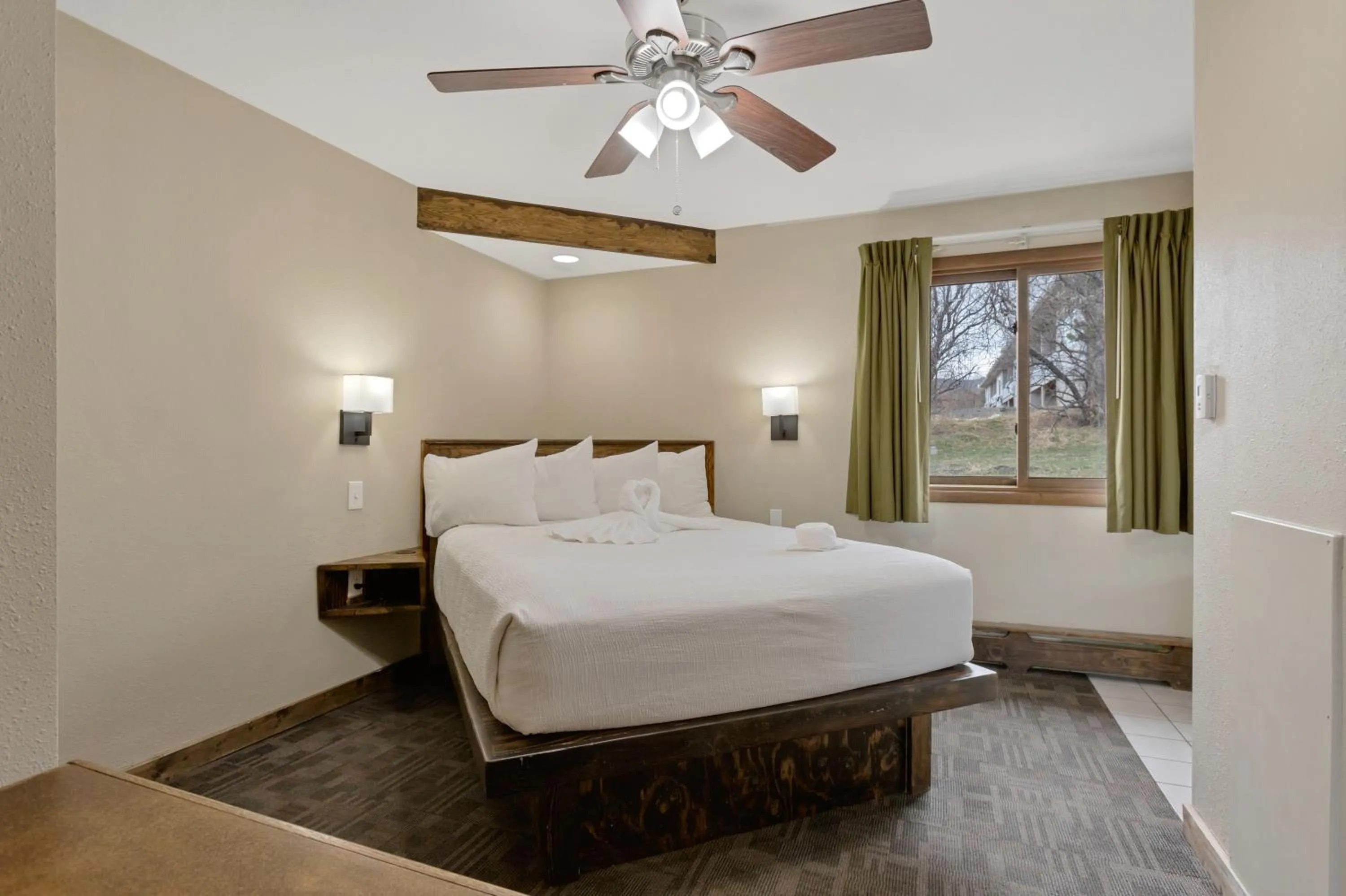 Bed in Murphy's Resort